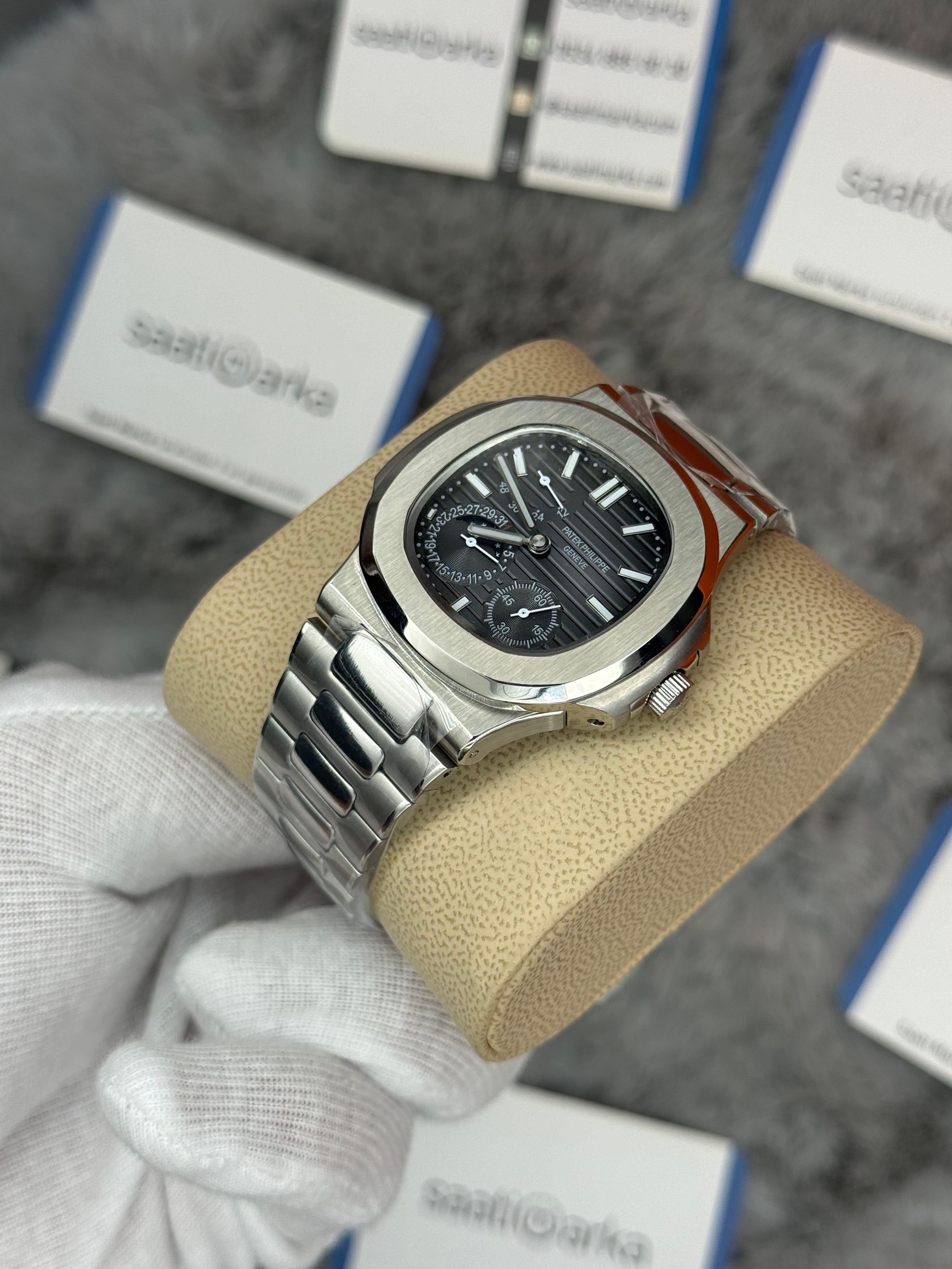 PATEK PHİLİPPE nautilus moontphase 5712 füme kadran silver kasa kordon 40mm erkek kol saati
