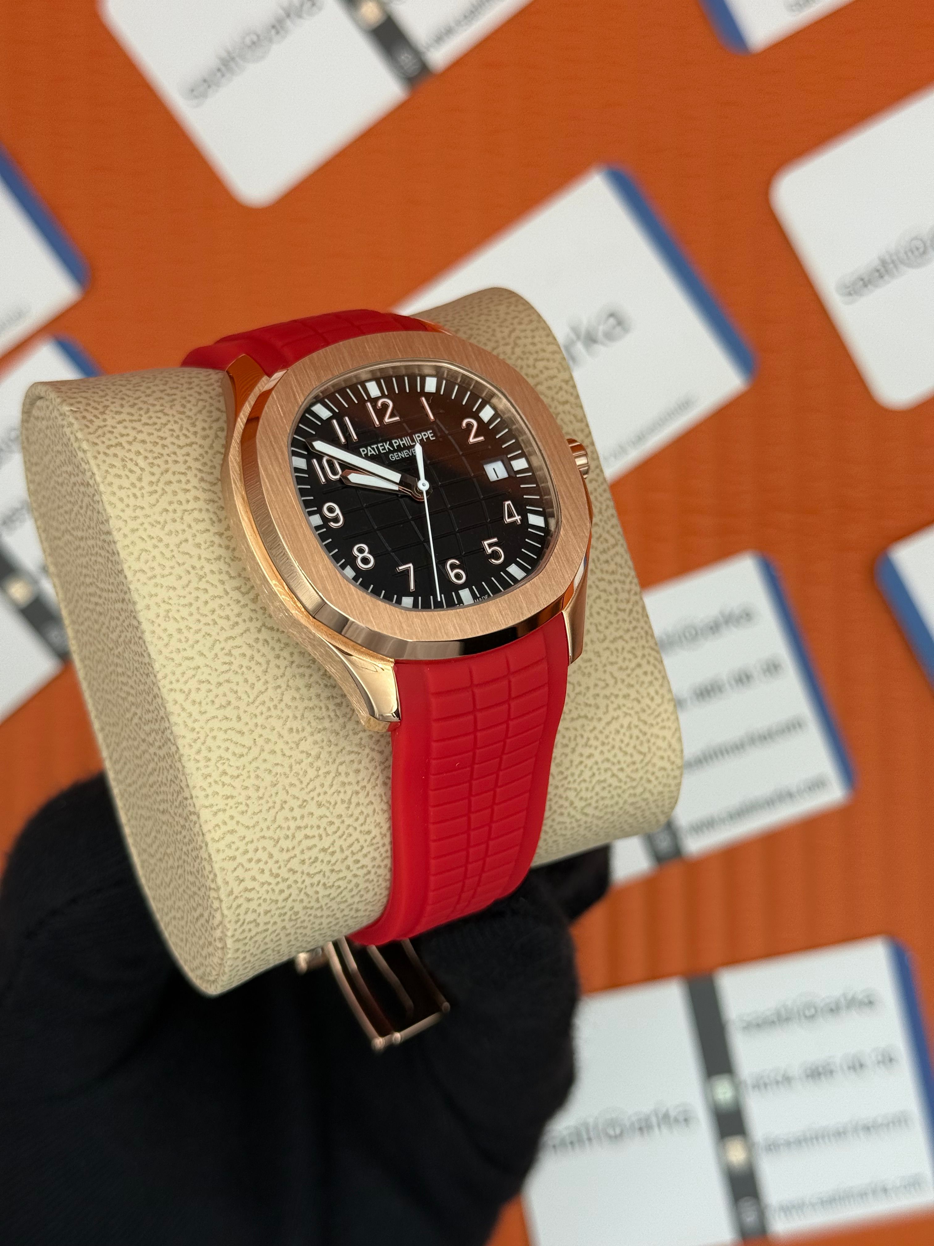 PATEK PHILIPPE AQUANAUT SİYAH KADRAN KIRMIZI KAUÇUK KORDON SİLVER KASA 