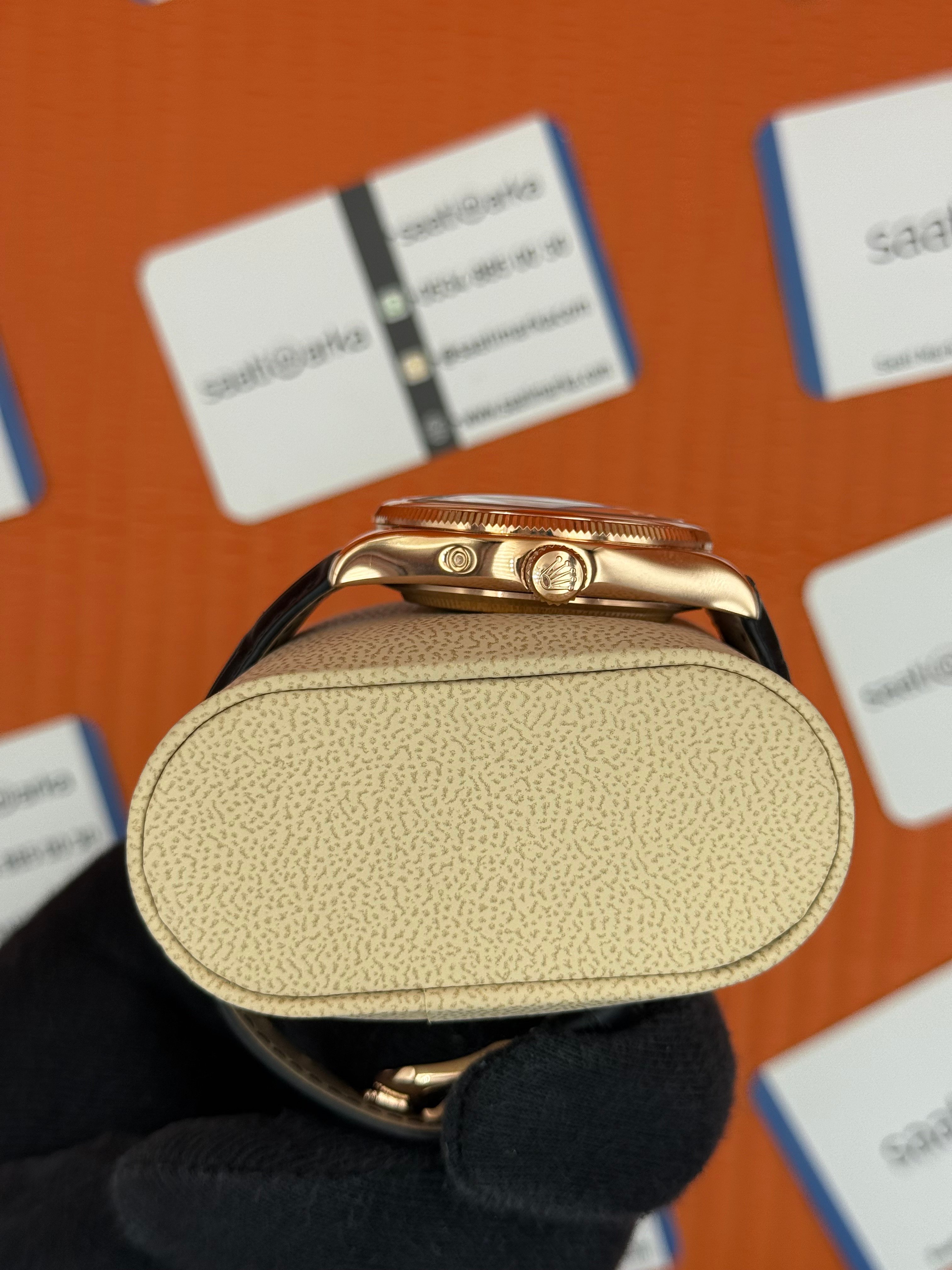 ROLEX Cellini rose kasa siyah kadran siyah deri kordon