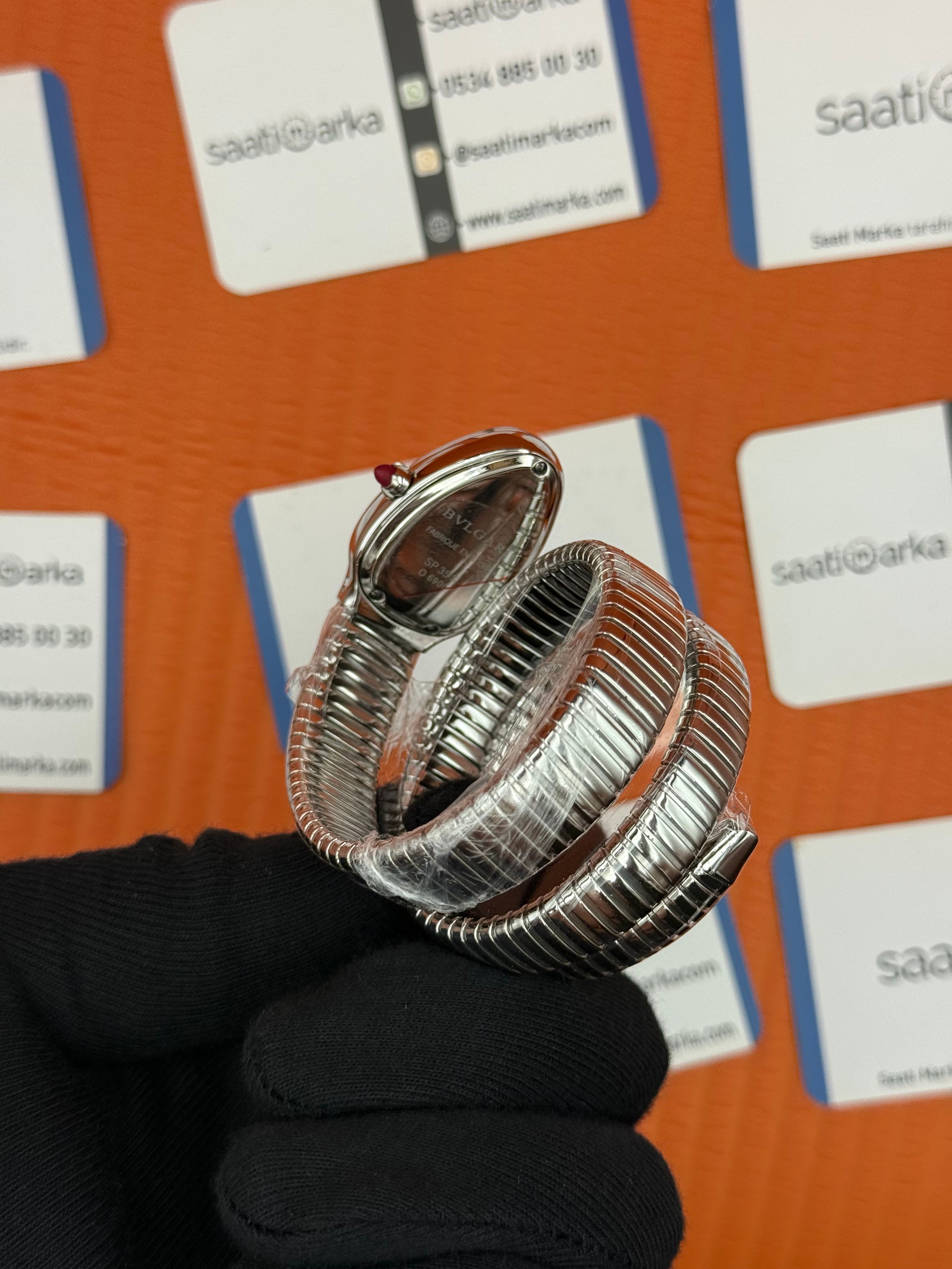 BVLGARİ serpenti çift sarma silver kordon taşlı bezel yeşil kadran kadın kol saati