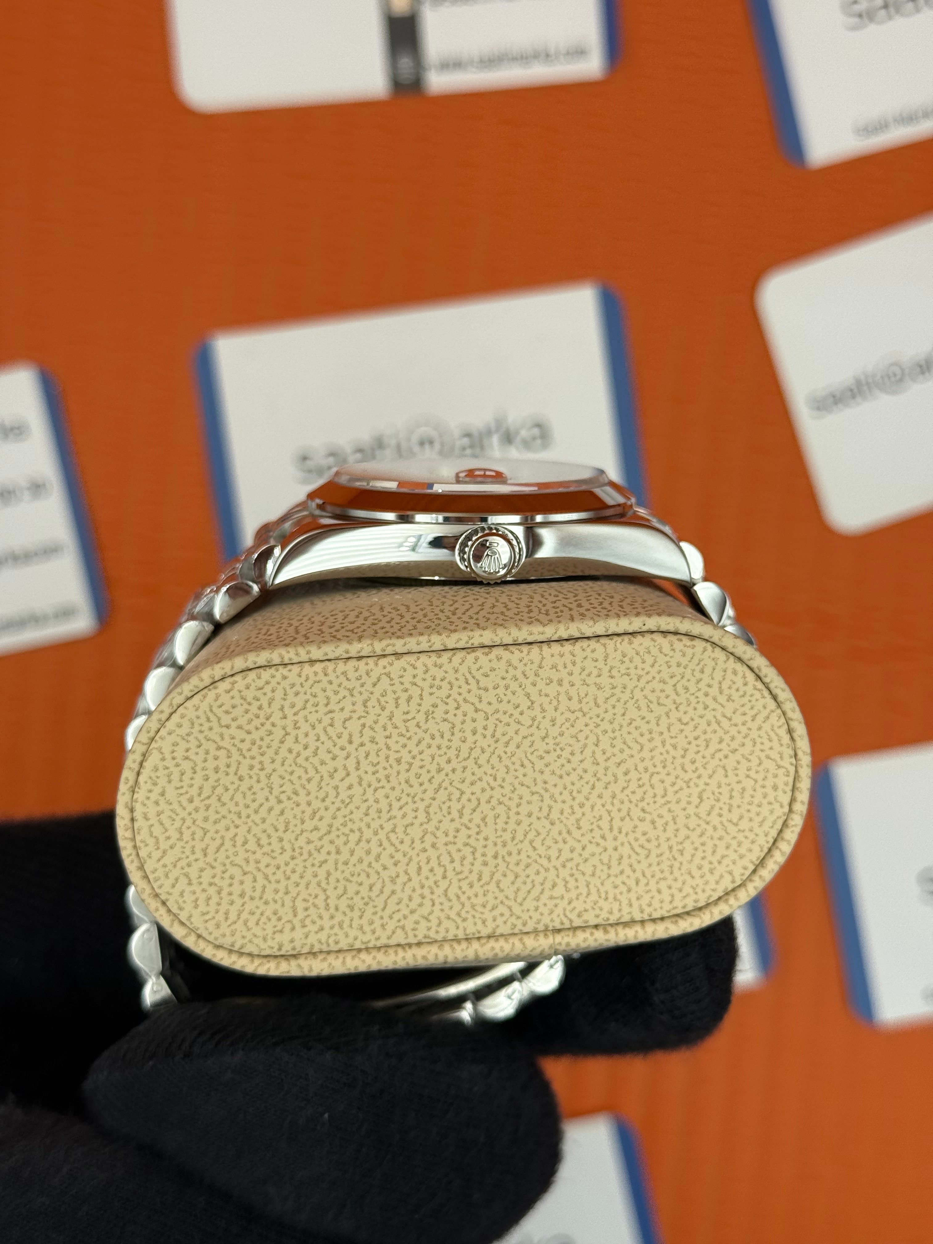 ROLEX Datejust blue dial silver jubilee kordon