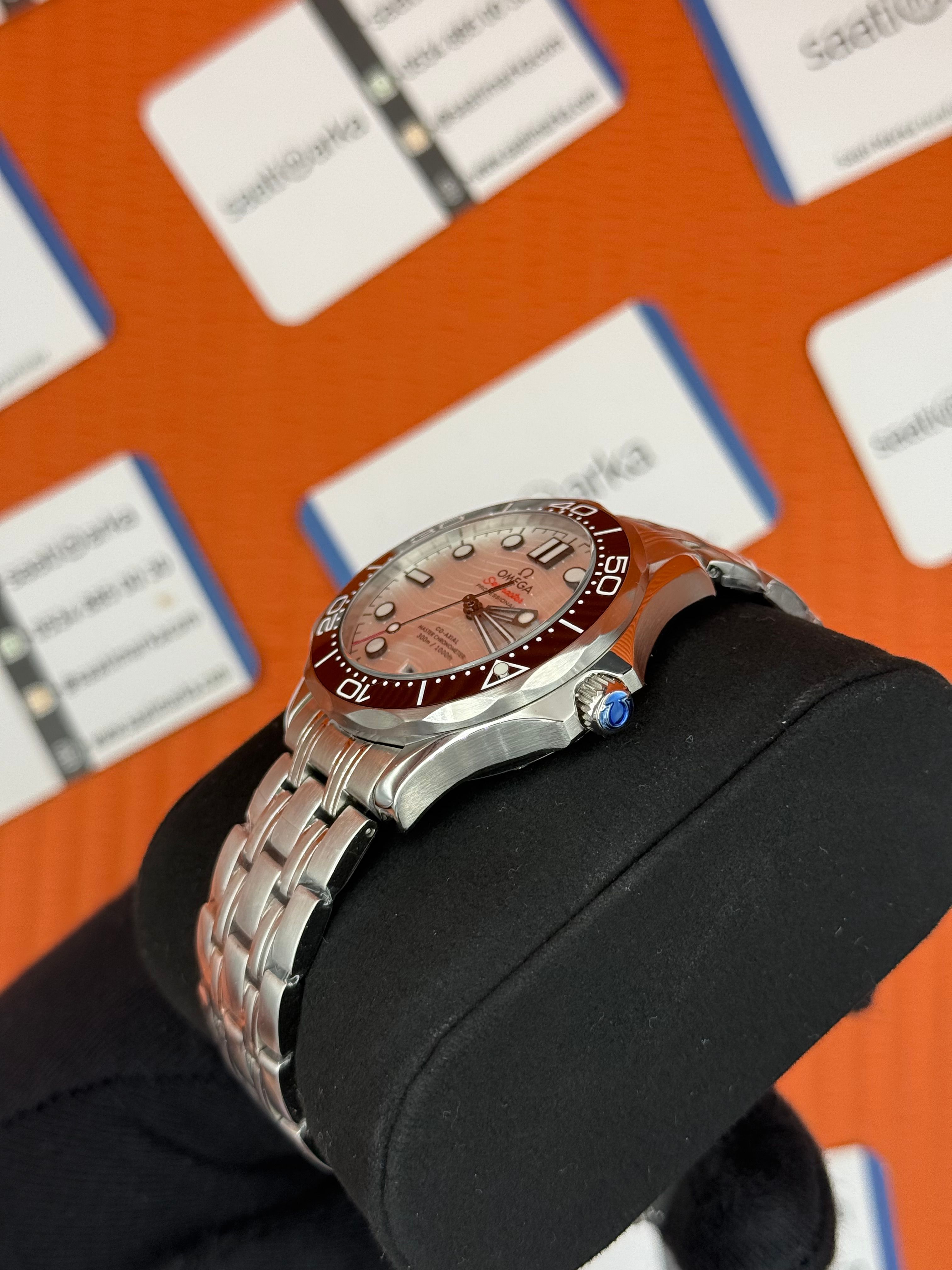 OMEGA SEAMASTER SİYAH KADRAN SİYAH BEZEL SİLVER KASA KORDON 