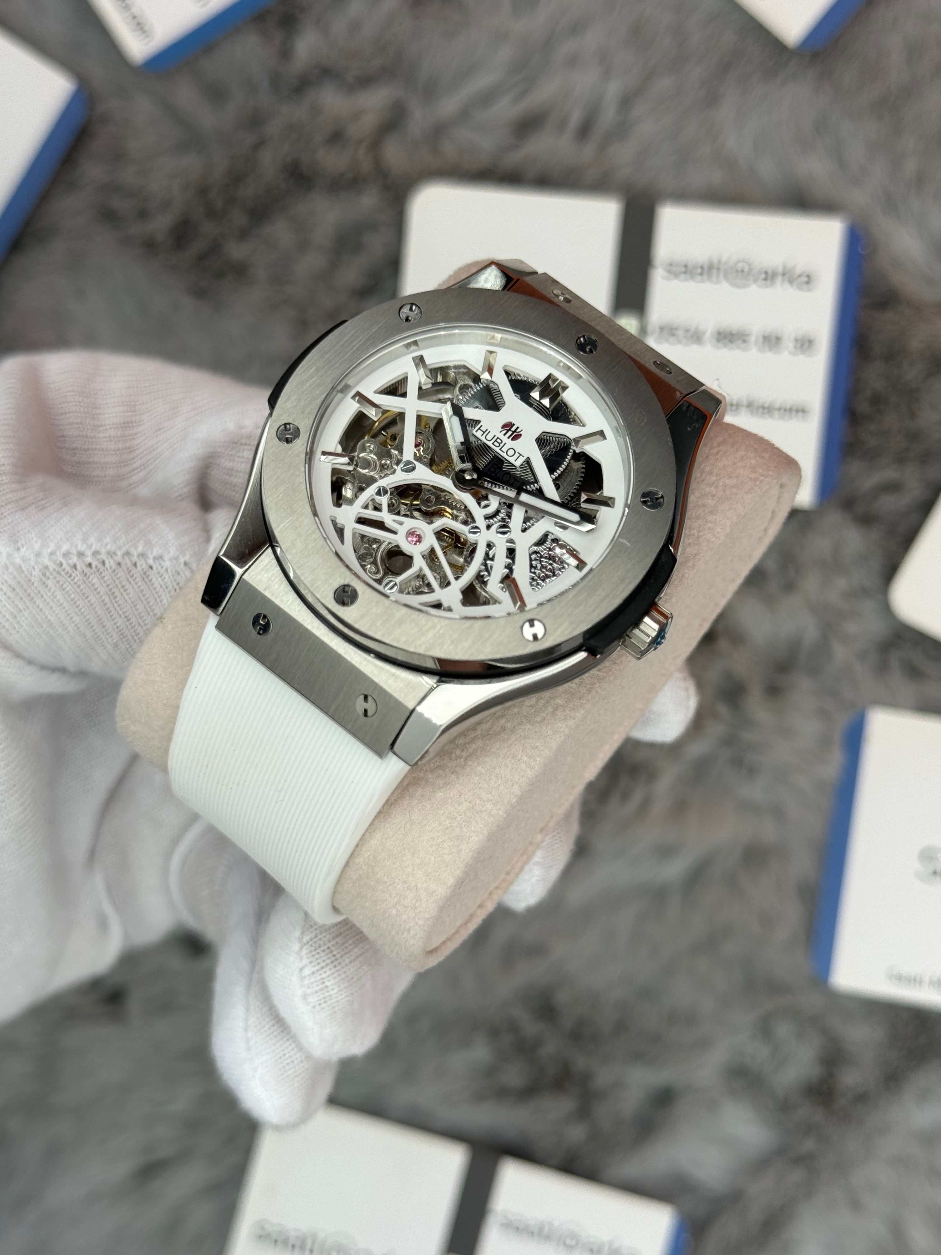 HUBLOT big bang tourbillon 41mm silver kasa beyaz kauçuk kordon erkek kol saati
