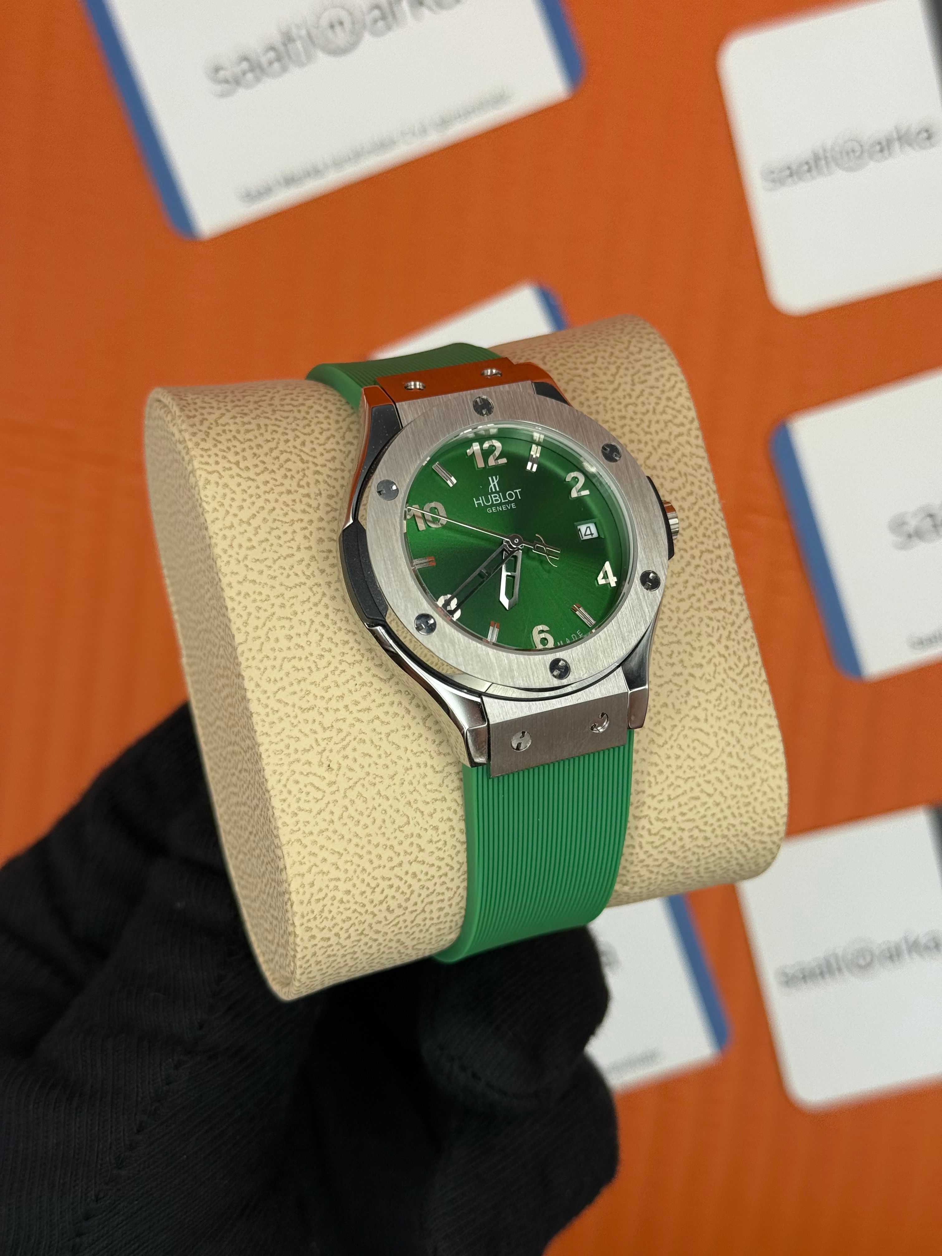HUBLOT yeşil kadran yeşil kauçuk kordon silver kasa kadın kol saati