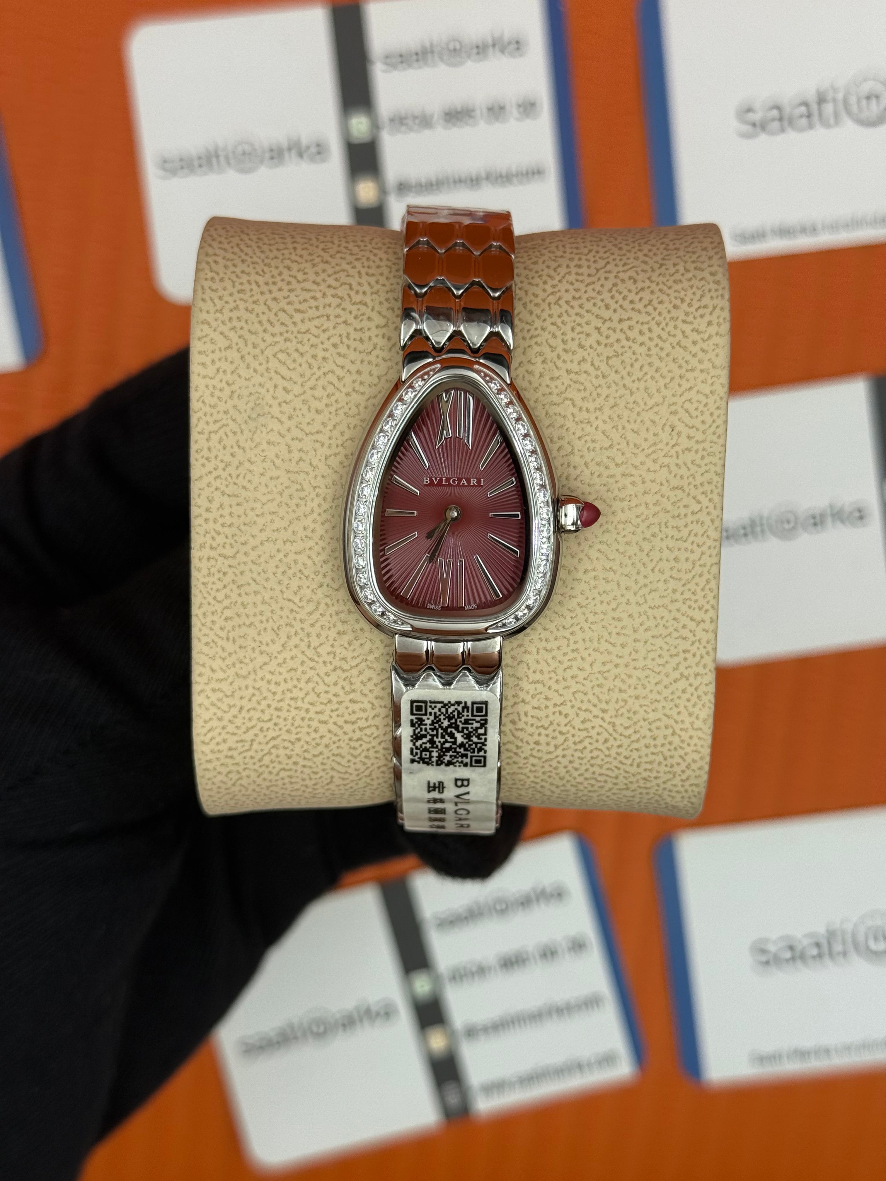 BVLGARİ serpenti seduttori taşlı bezel vişne kadran silver kasa kordon kadın kol saati