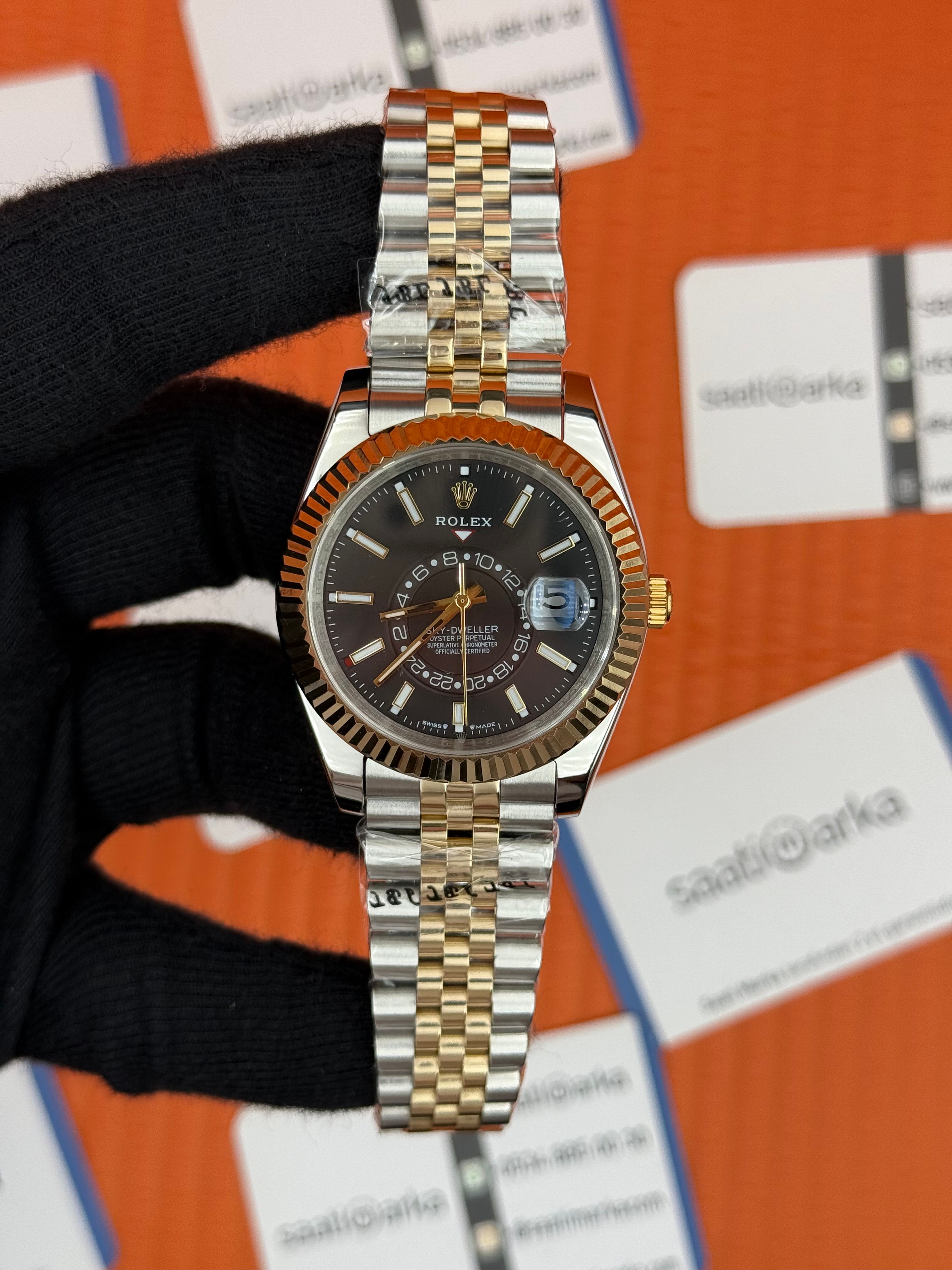 ROLEX Sky Dweller black dial jubilee kordon gold silver kasa-kordon