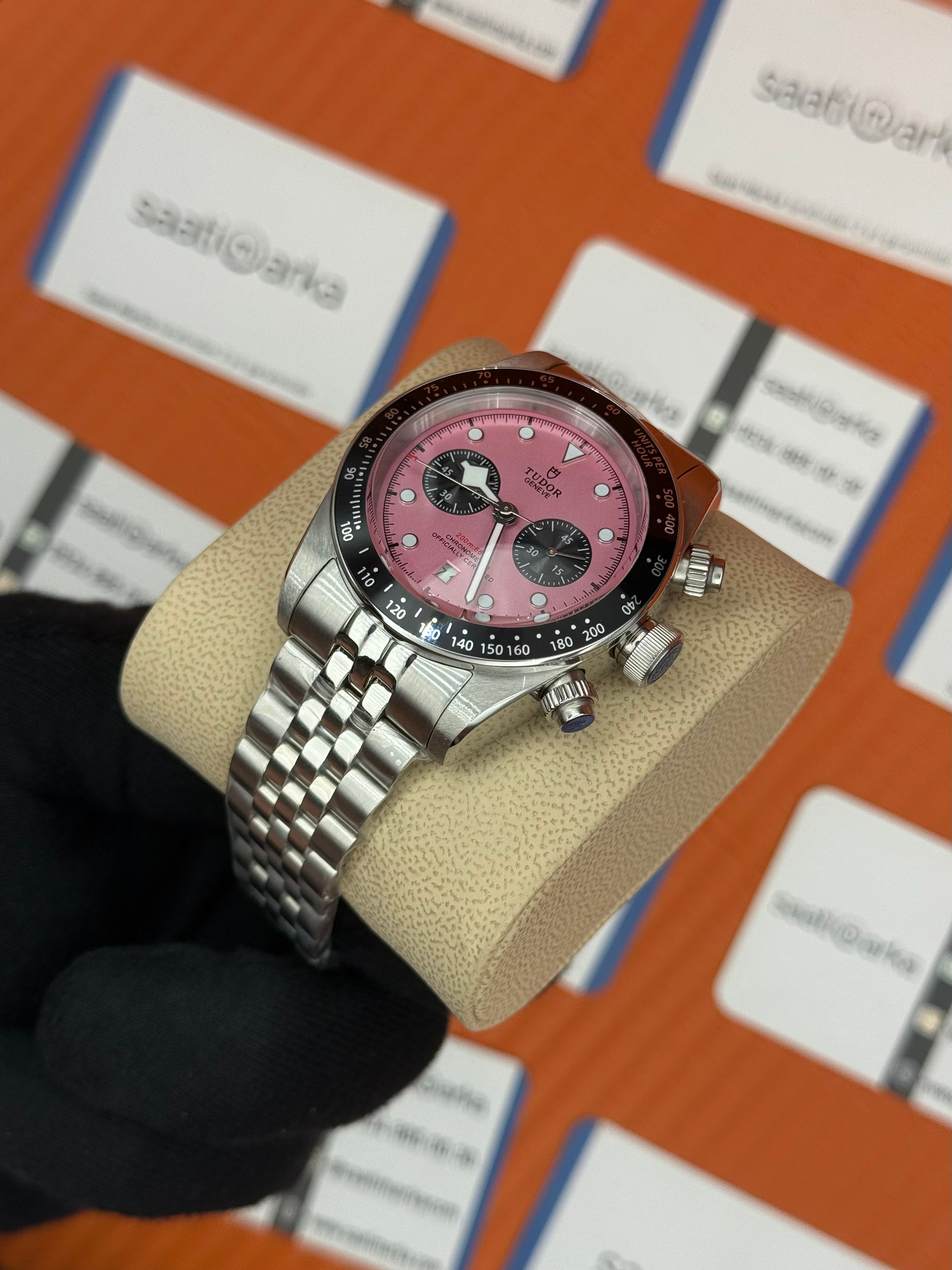 TUDOR black bay flamingo miami pink kadran silver jubilee kordon 41mm erkek kol saati