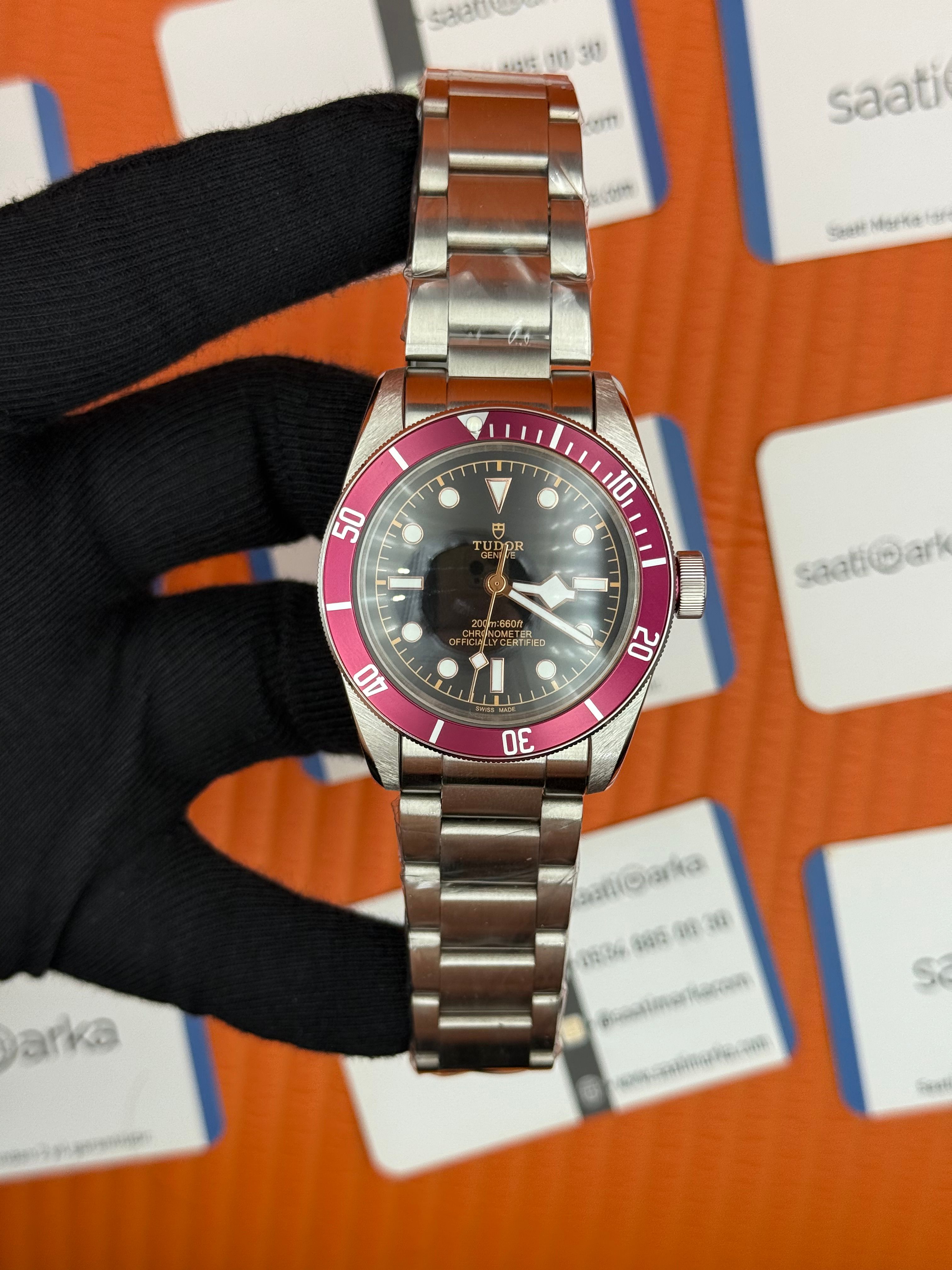 TUDOR black bey siyah kadran  mor bezel silver kasa kordon 41mm erkek kol saati