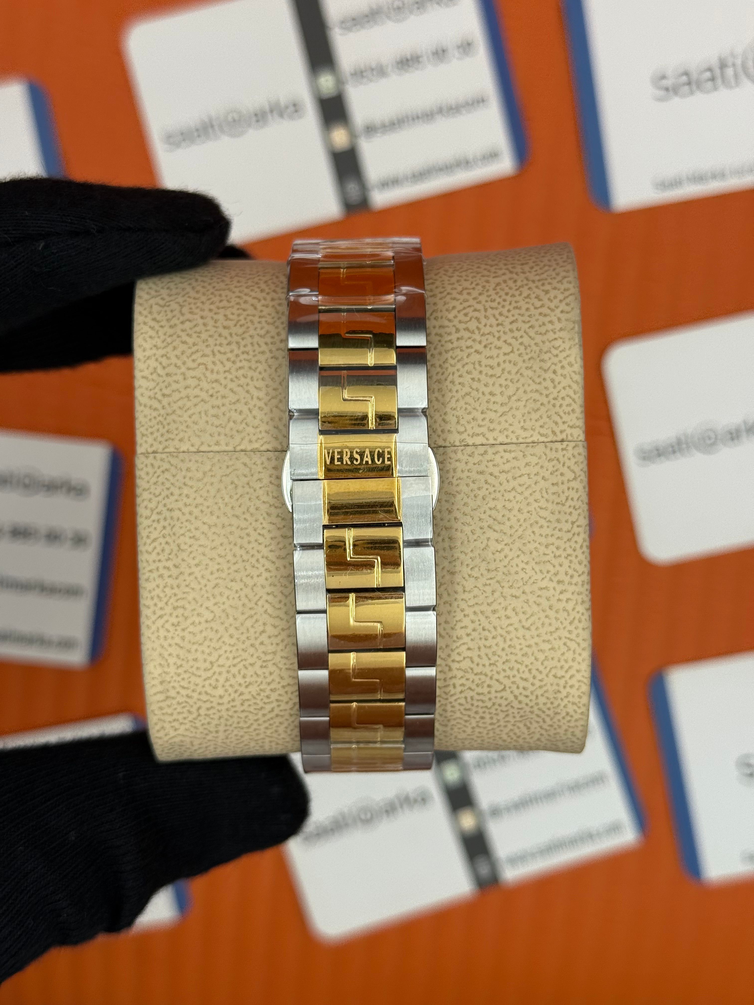 VERSACE MAVİ KADRAN MAVİ BEZEL GOLD SİLVER KASA KORDON ERKEK KOL SAATİ