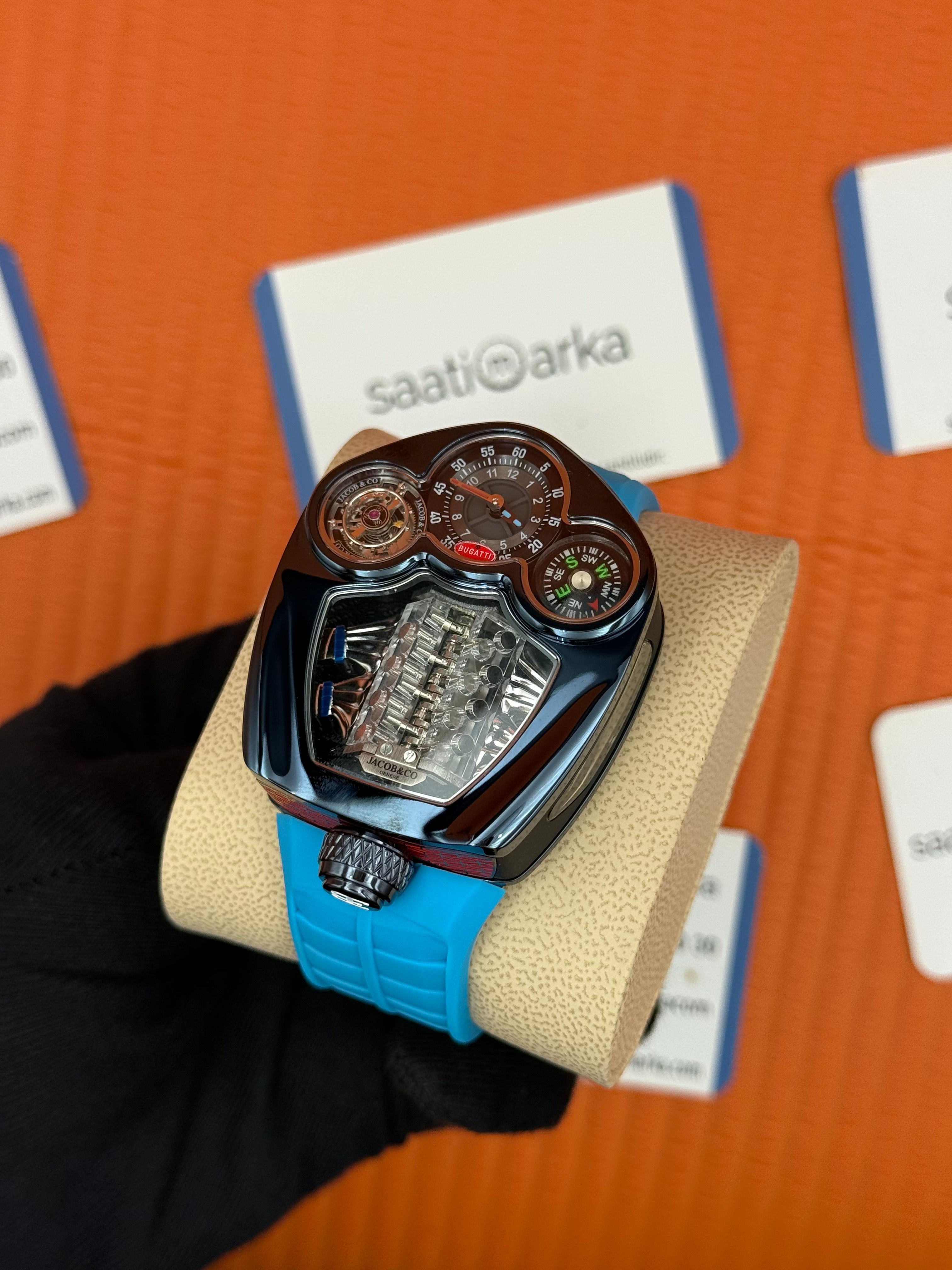 JACOB&CO BUGATTI laciver kasa tiffany kauçuk kordon 