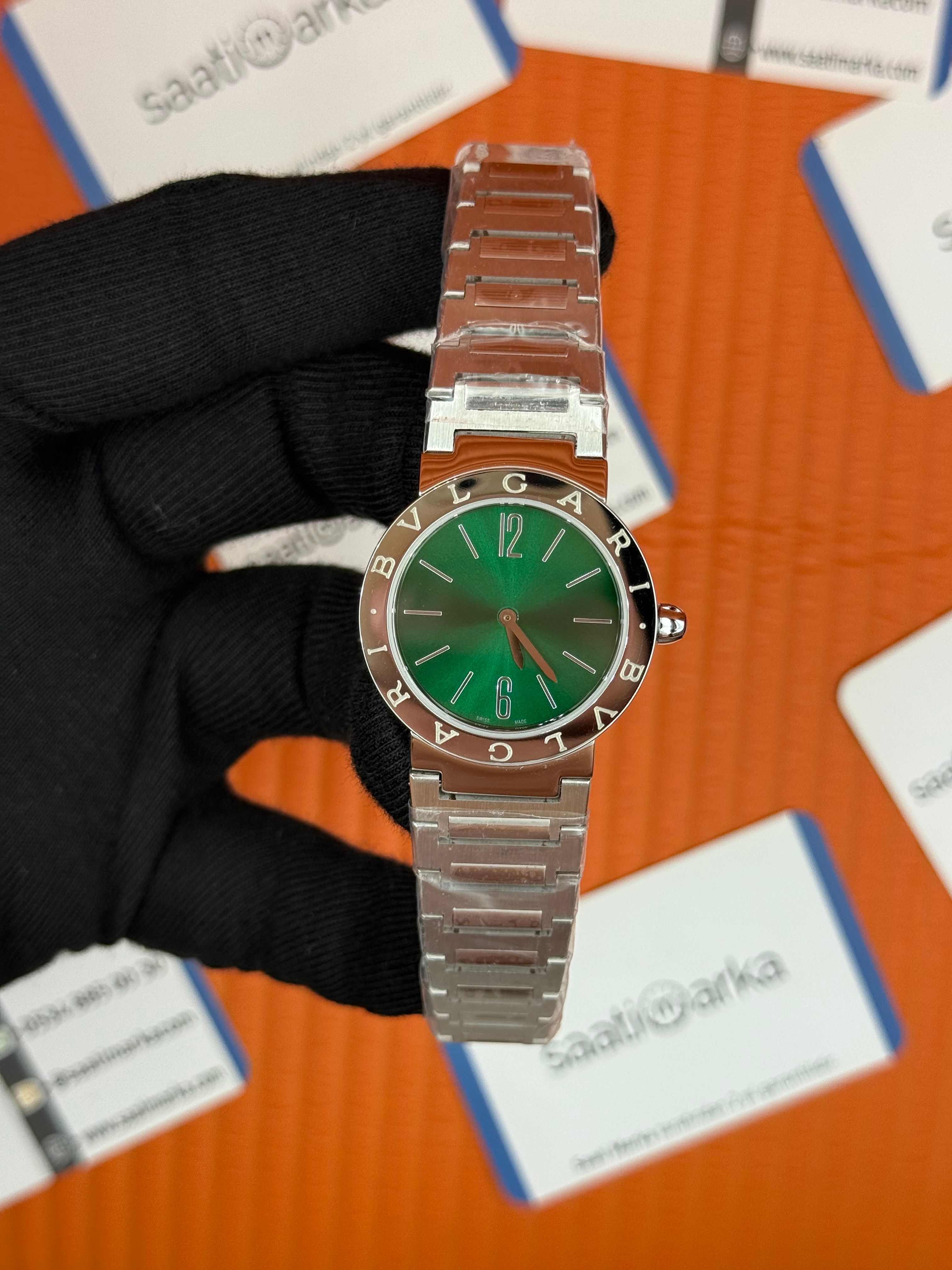 BVLGARI yeşil kadran silver kasa kordon kadın kol saati