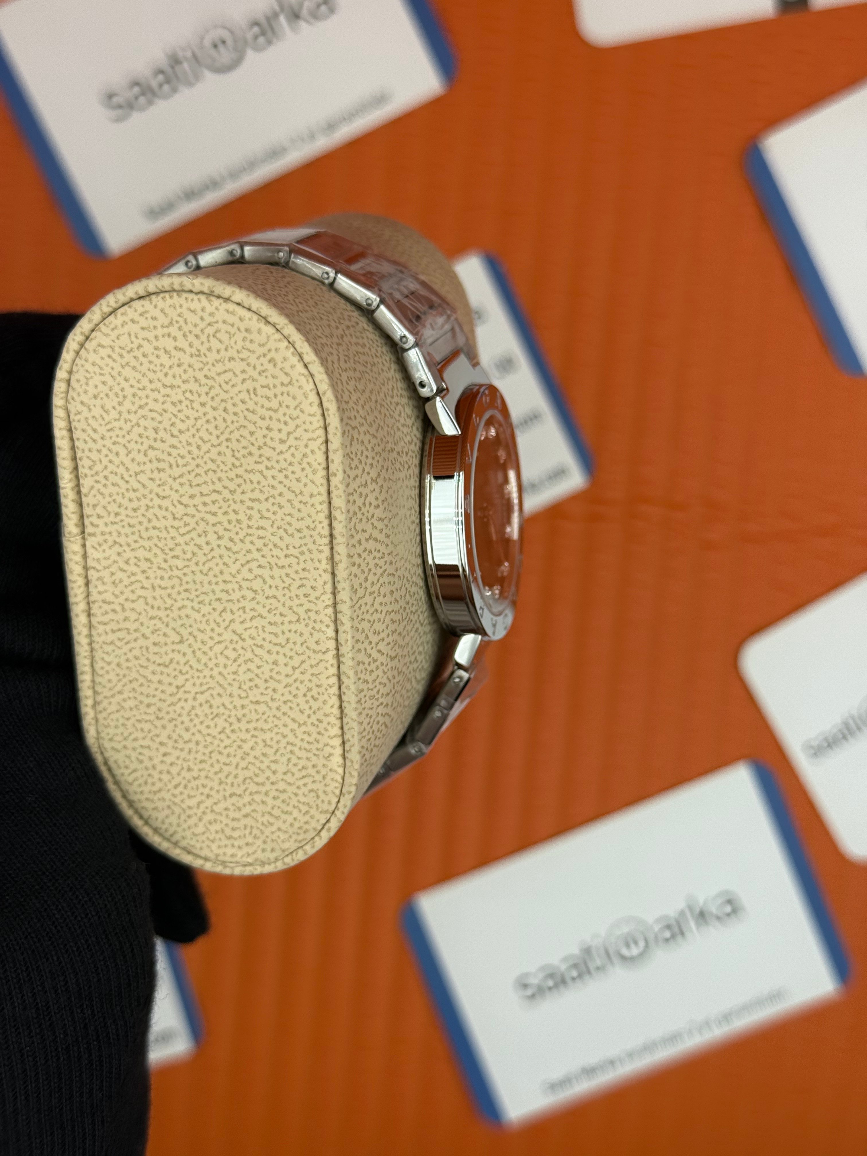 BVLGARI siyah baget taşlı kadran silver kasa kordon kadın kol saati
