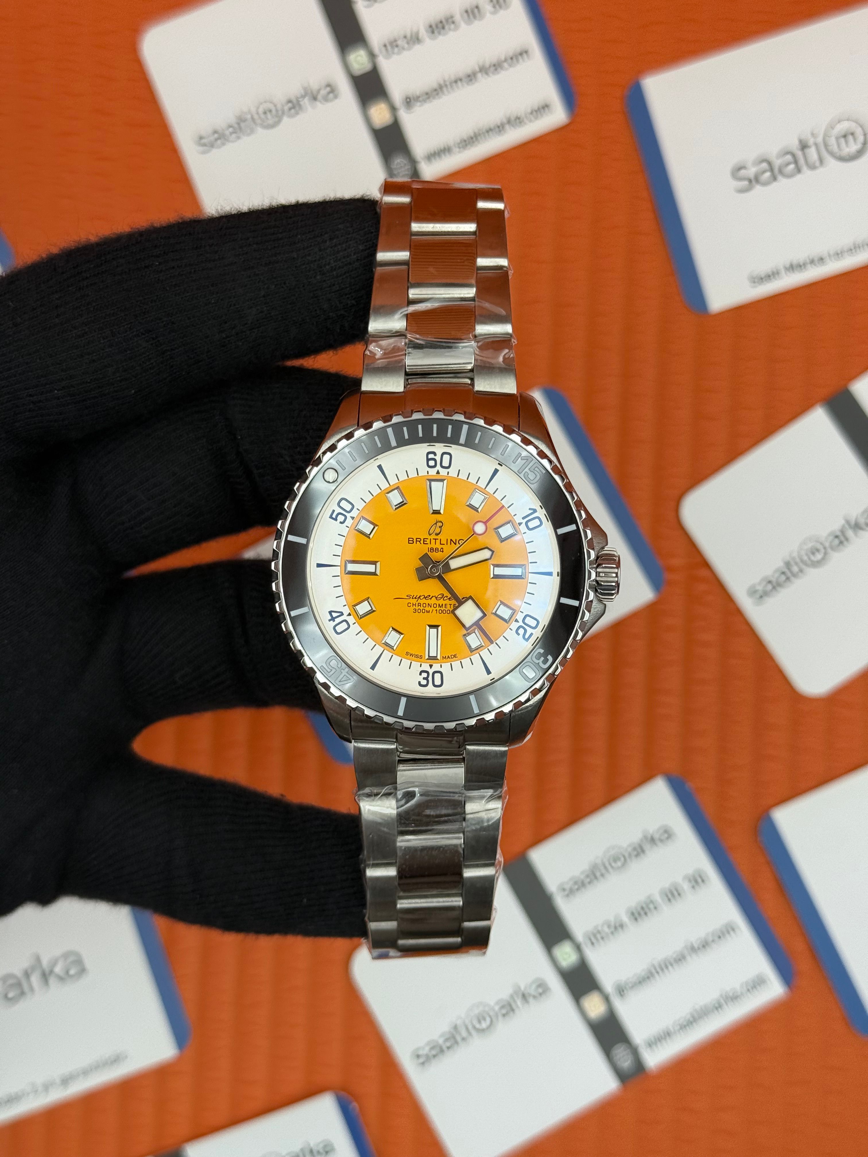 BREITLING Superocean çelik kasa kordon saro kadran