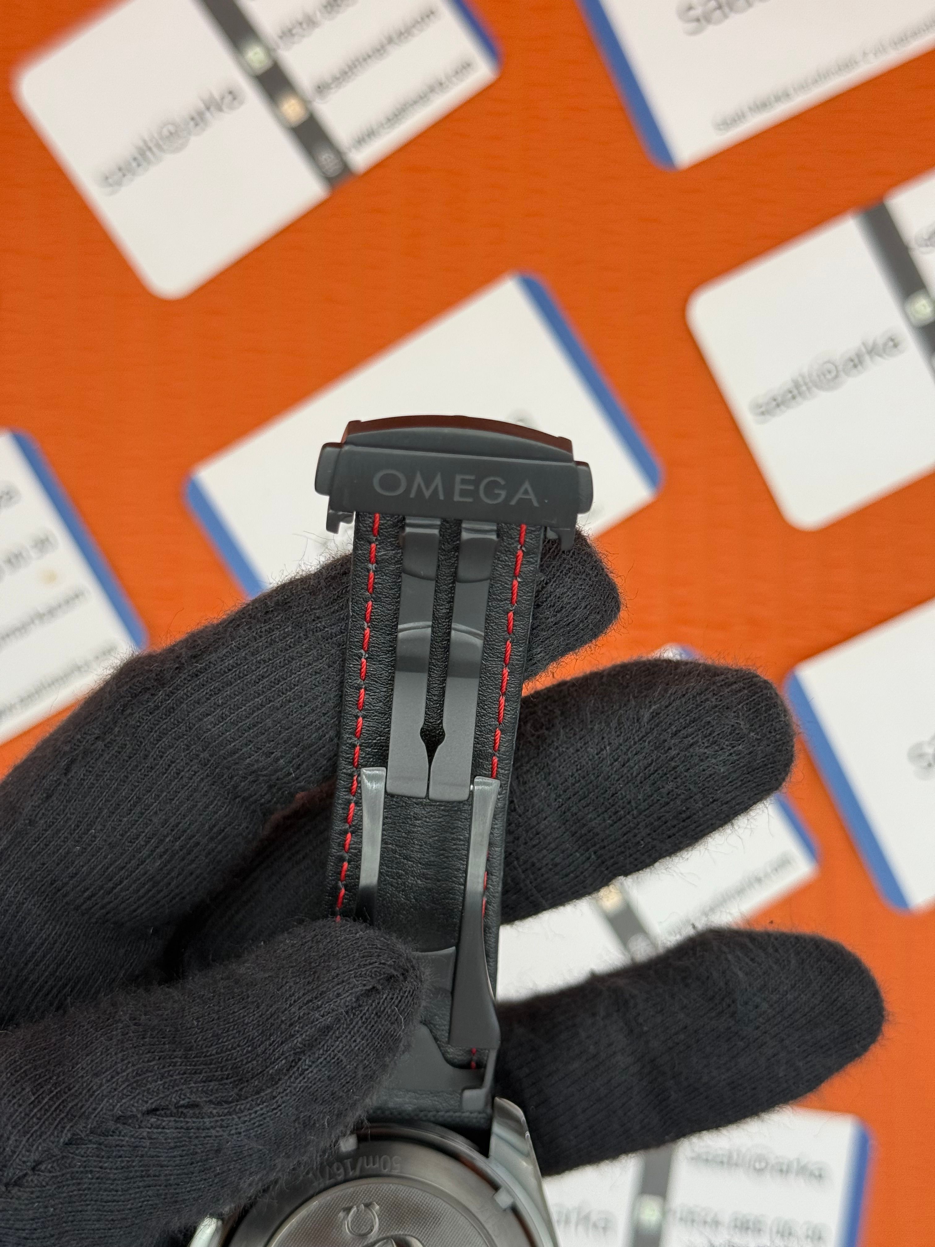 OMEGA SPEEDMASTER FULL SİYAH YEŞİL DETAYLI KADRAN