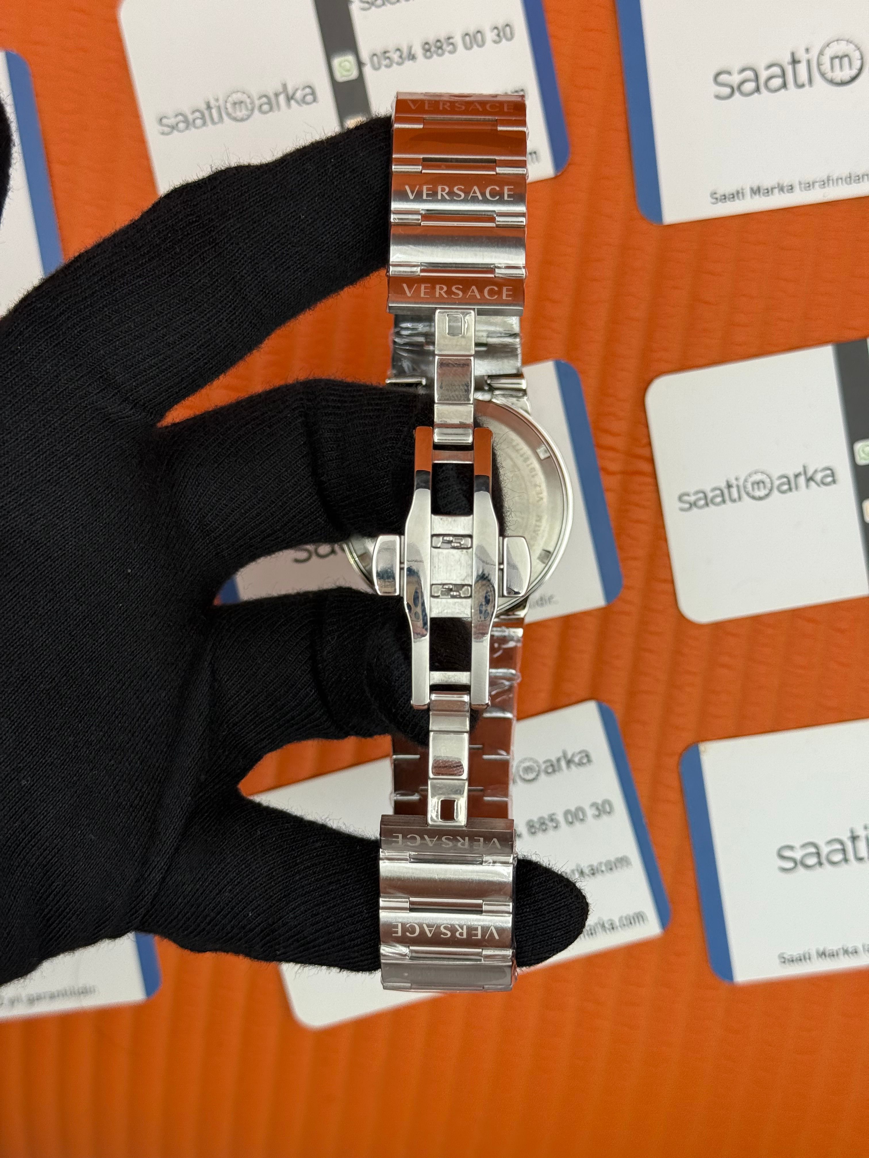 VERSACE yeşil kadran silver kasa kordon erkek kol saati