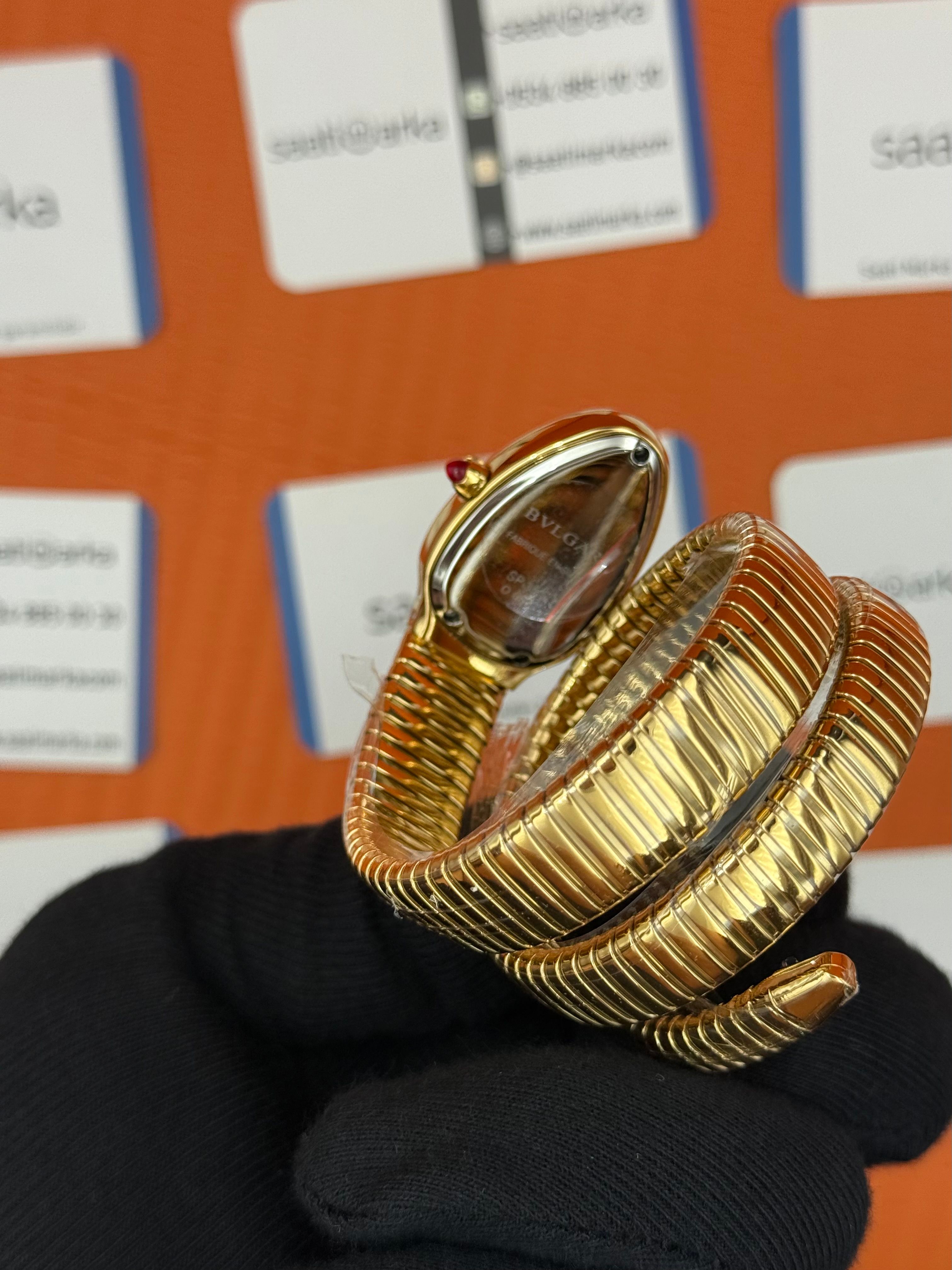 BVLGARİ serpenti çift sarma gold kordon yeşil kadran kadın kol saati
