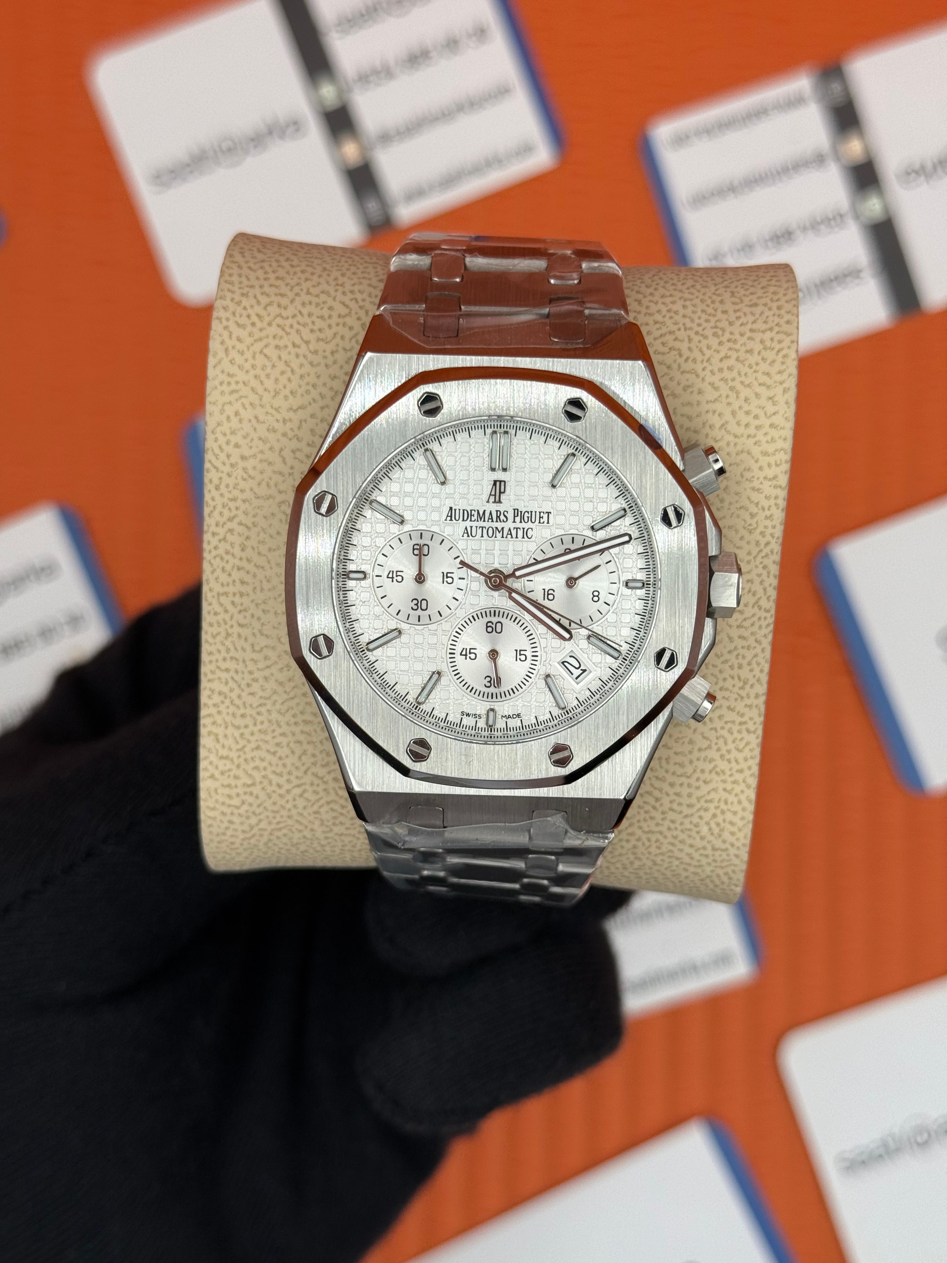 AUDEMARS PİGUET ROYAL OAK CHRONOGRAPH BEYAZ KADRAN SİLVER KASA-KORDON 