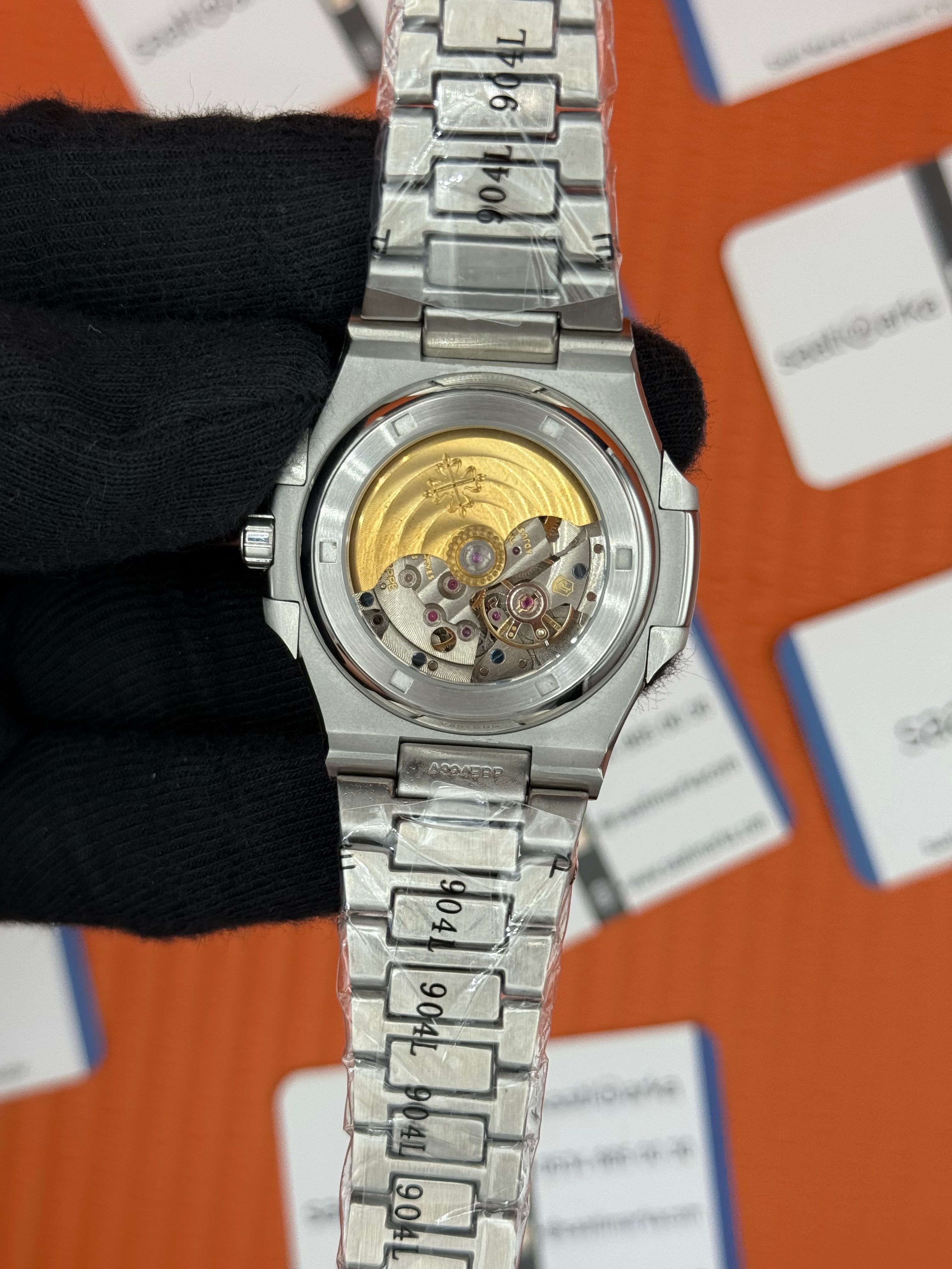 PATEK PHILIPPE NAUTİLUS TİFANYY DİAL SİLVER KASA-KORDON
