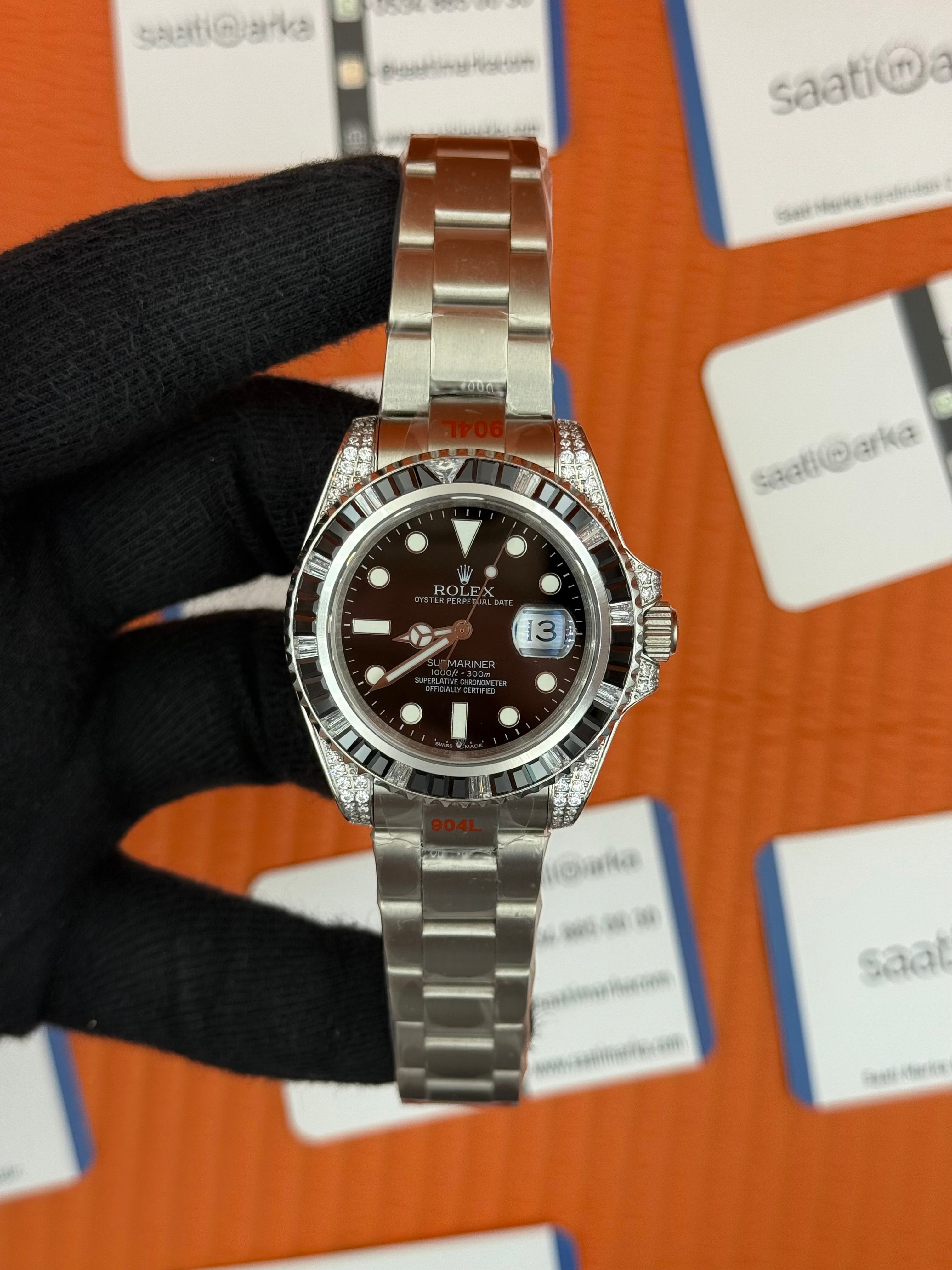 ROLEX Submariner taşlı bezel black dial silver oyster kordon