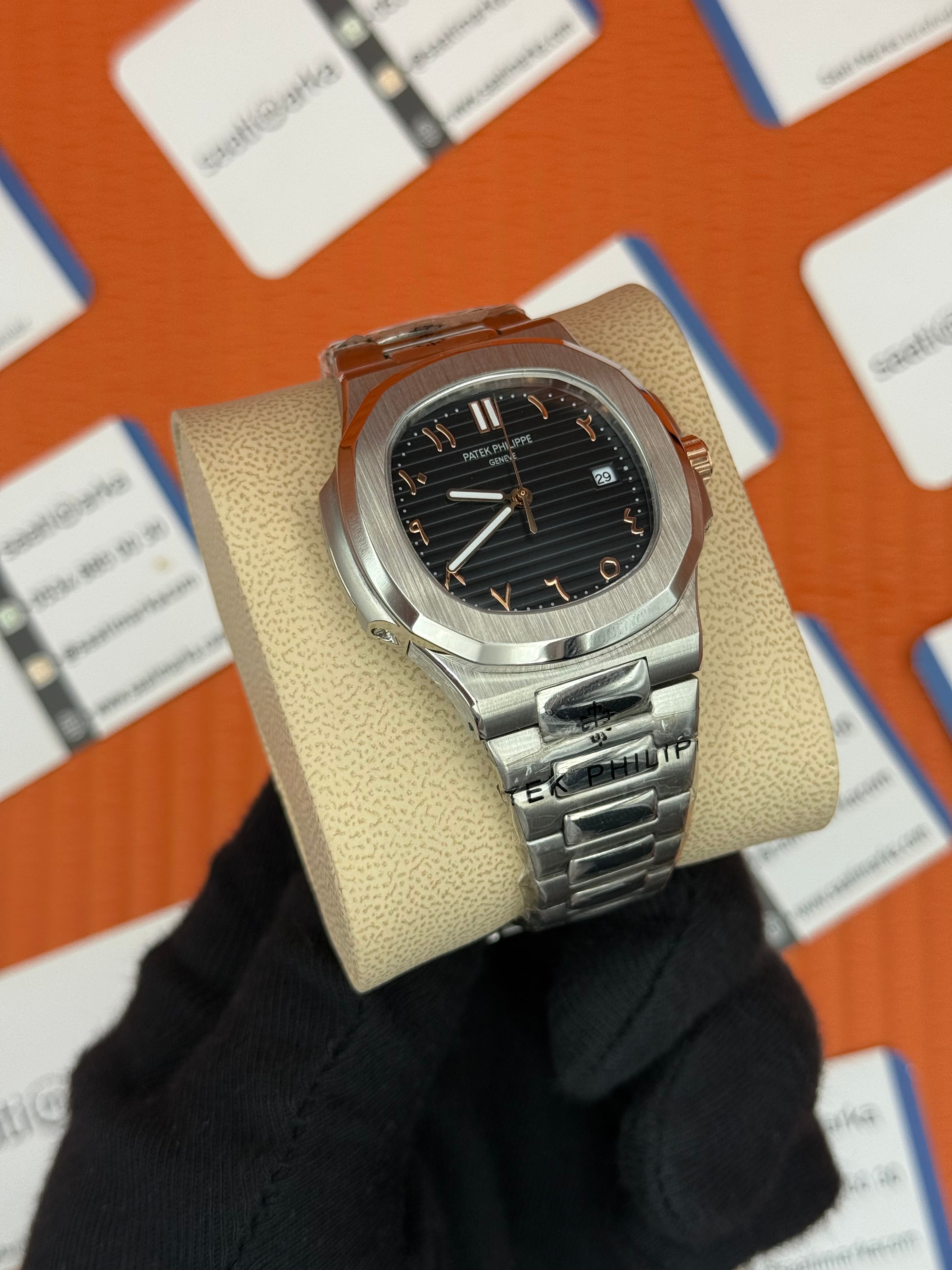 PATEK PHILIPPE NAUTİLUS SİYAH ARAPÇA İNDEX SİLVER KASA-KORDON
