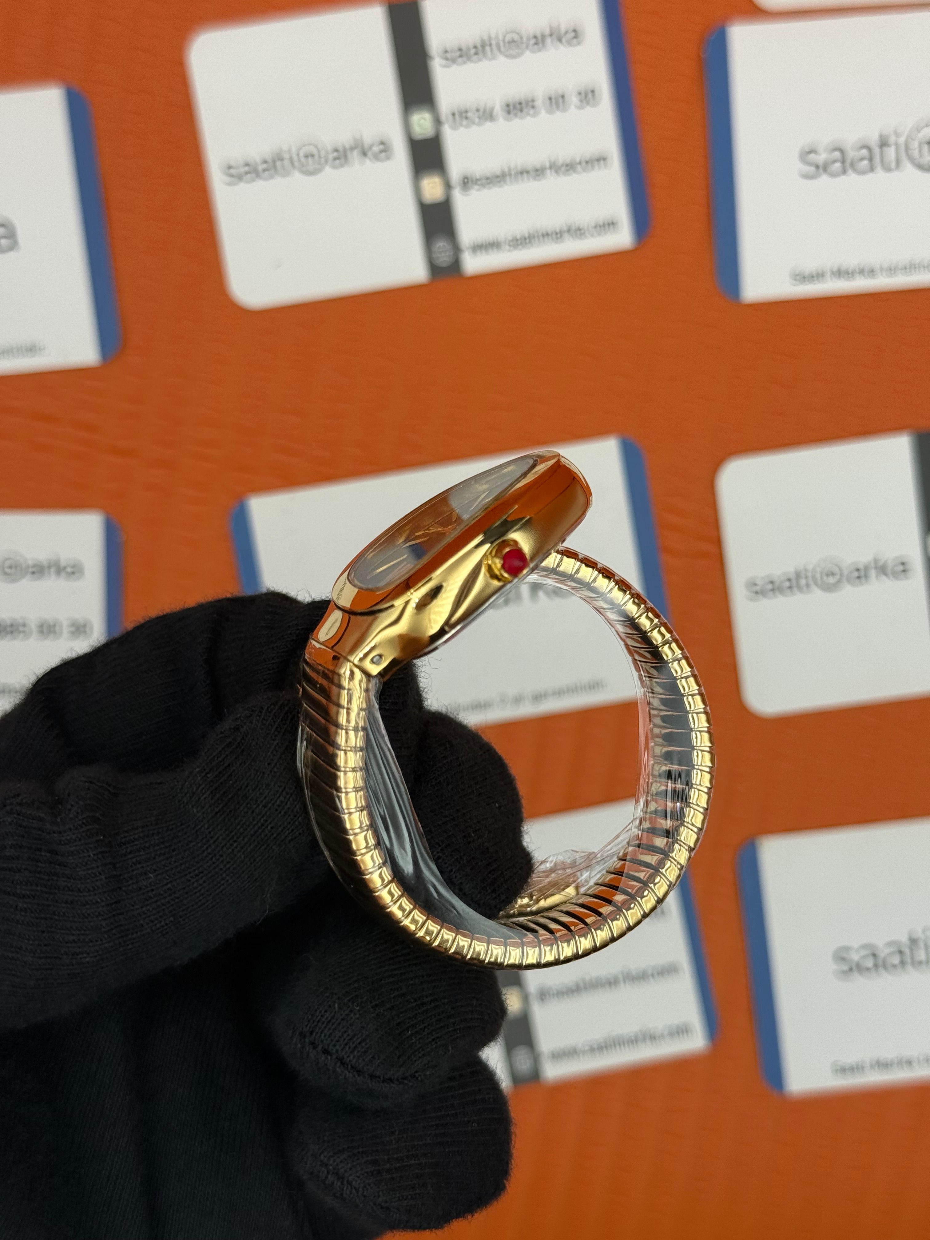 BVLGARİ serpenti tek sarma gold kordon siyah kadran kadın kol saati