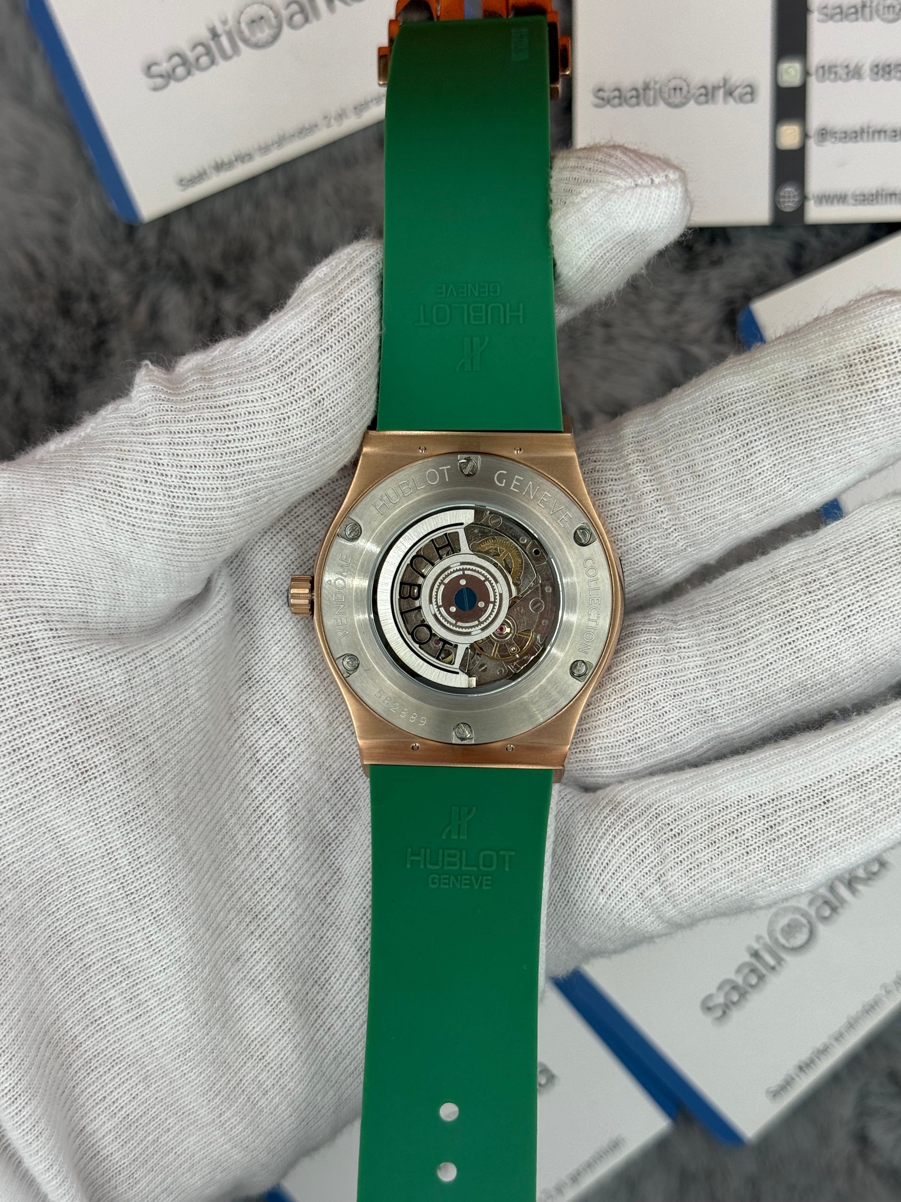 HUBLOT vendome 41mm rose kasa yeşil kadran yeşil kauçuk kordon erkek kol saati