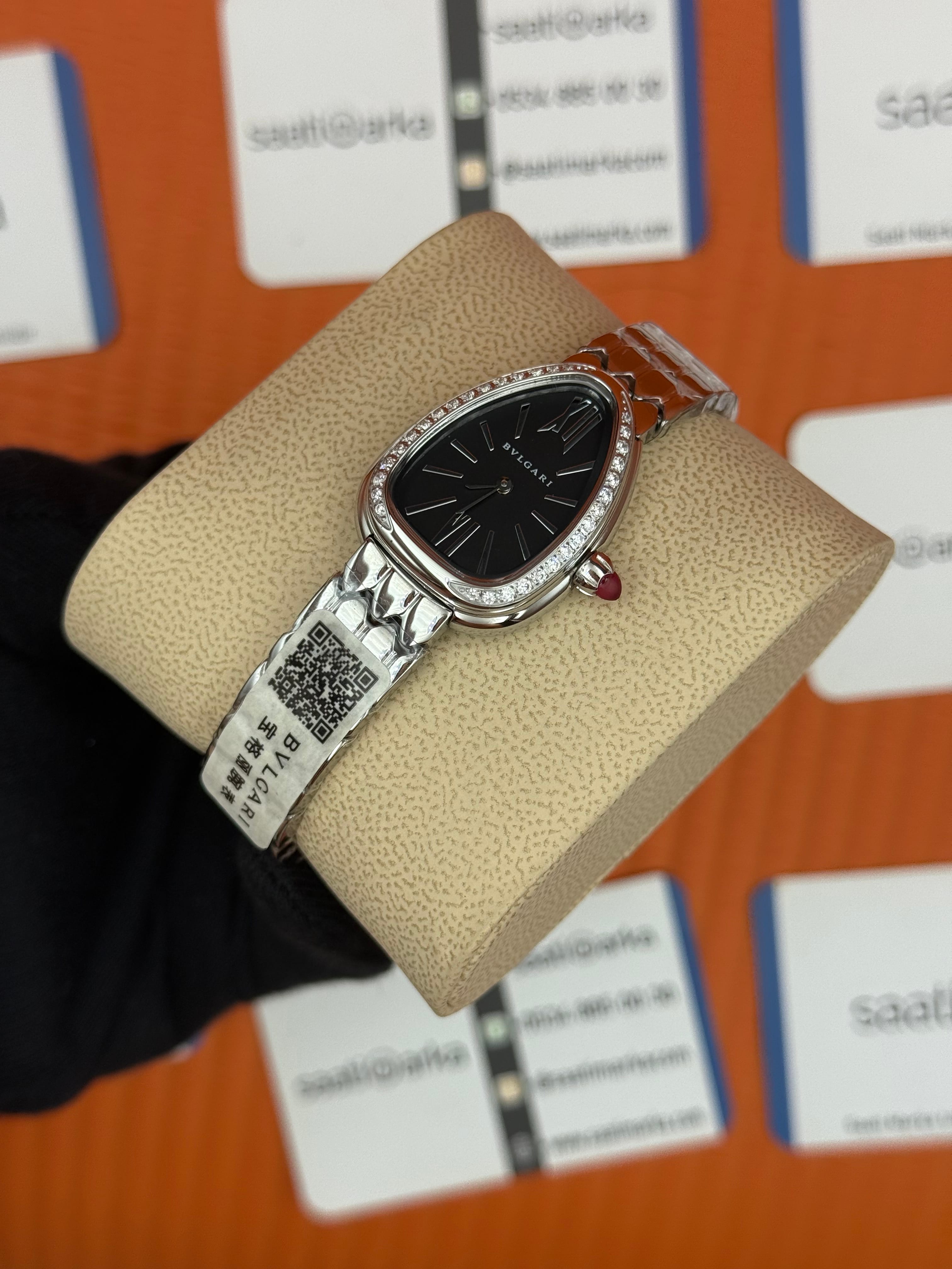 BVLGARİ serpenti seduttori taşlı bezel siyah kadran silver kasa kordon kadın kol saati