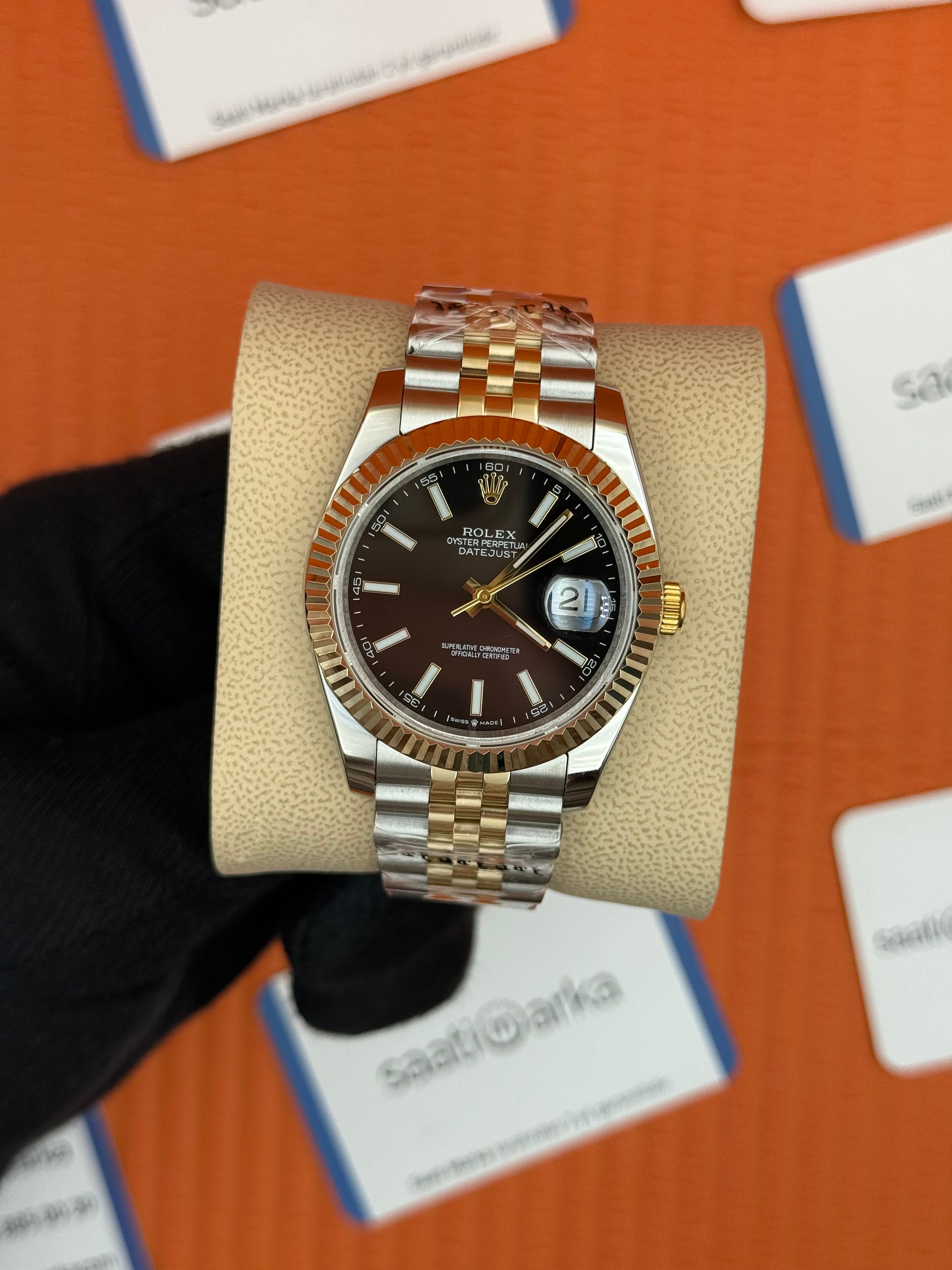 ROLEX Datejust black dial gold-silver jubilee kordon