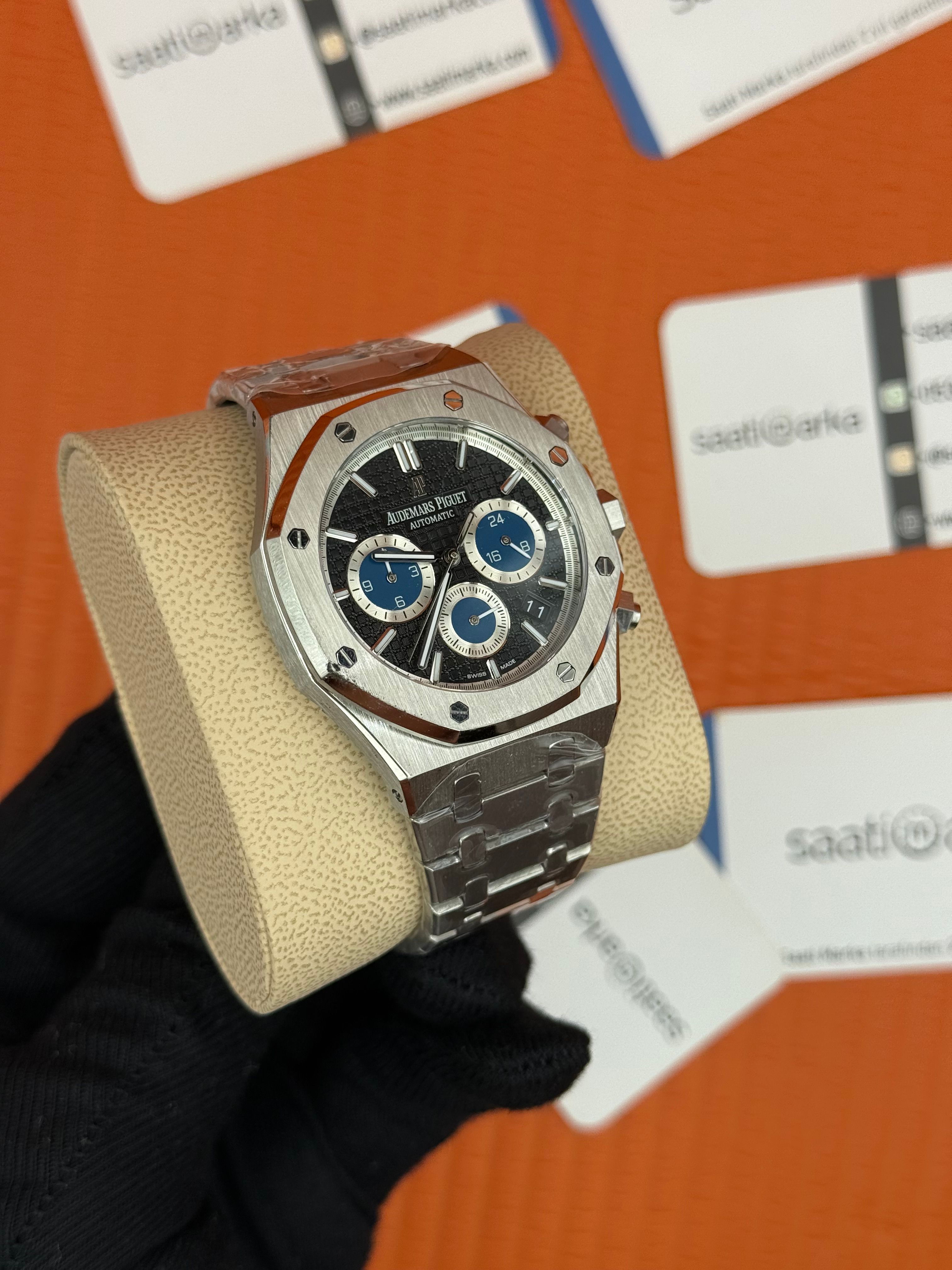 AUDEMARS PİGUET ROYAL OAK ÇELİK KASA KORDON SİYAH KADRAN 