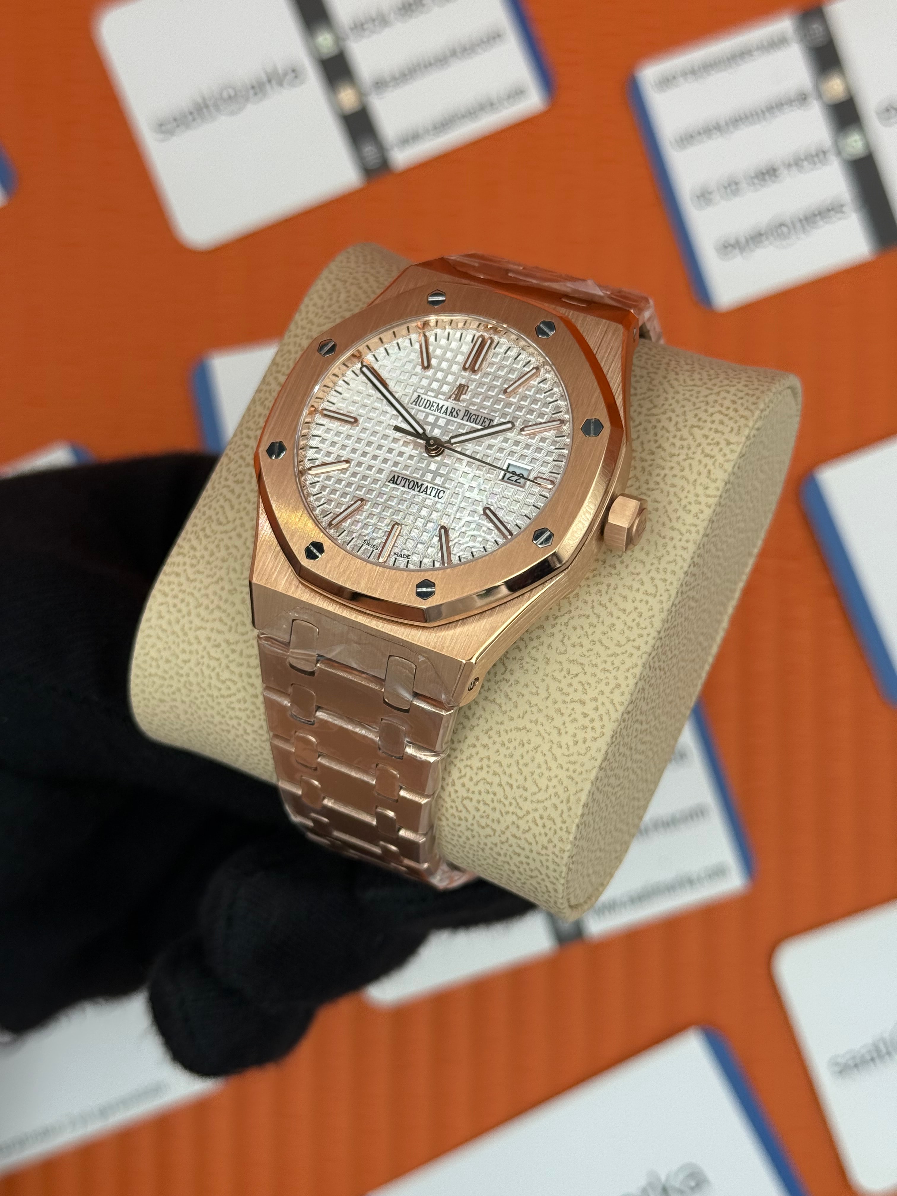 AUDEMARS PİGUET ROYAL OAK BEYAZ KADRAN ROSE KASA KORDON  OTOMATİK MEKANİZMA