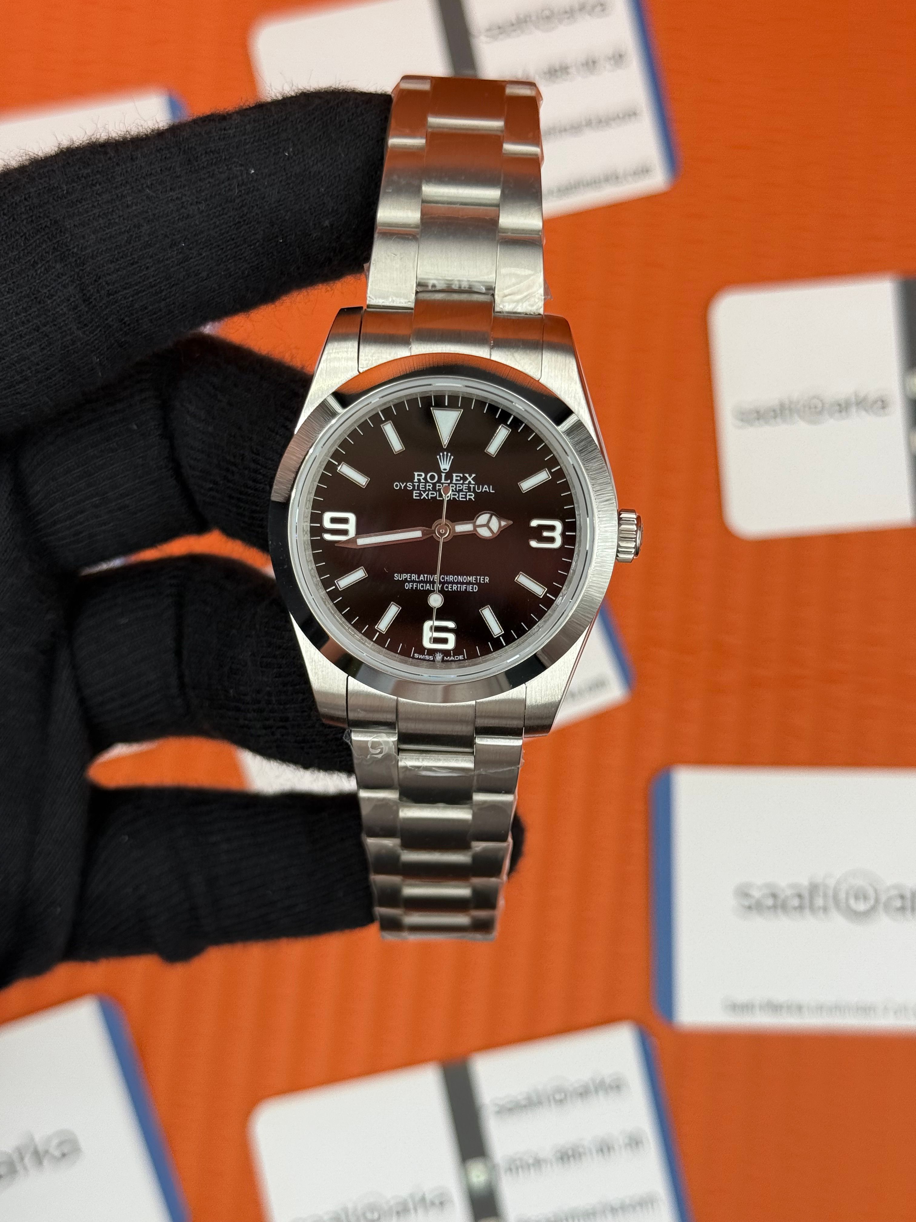 ROLEX OYSTER Perpetual black dial silver kasa-kordon