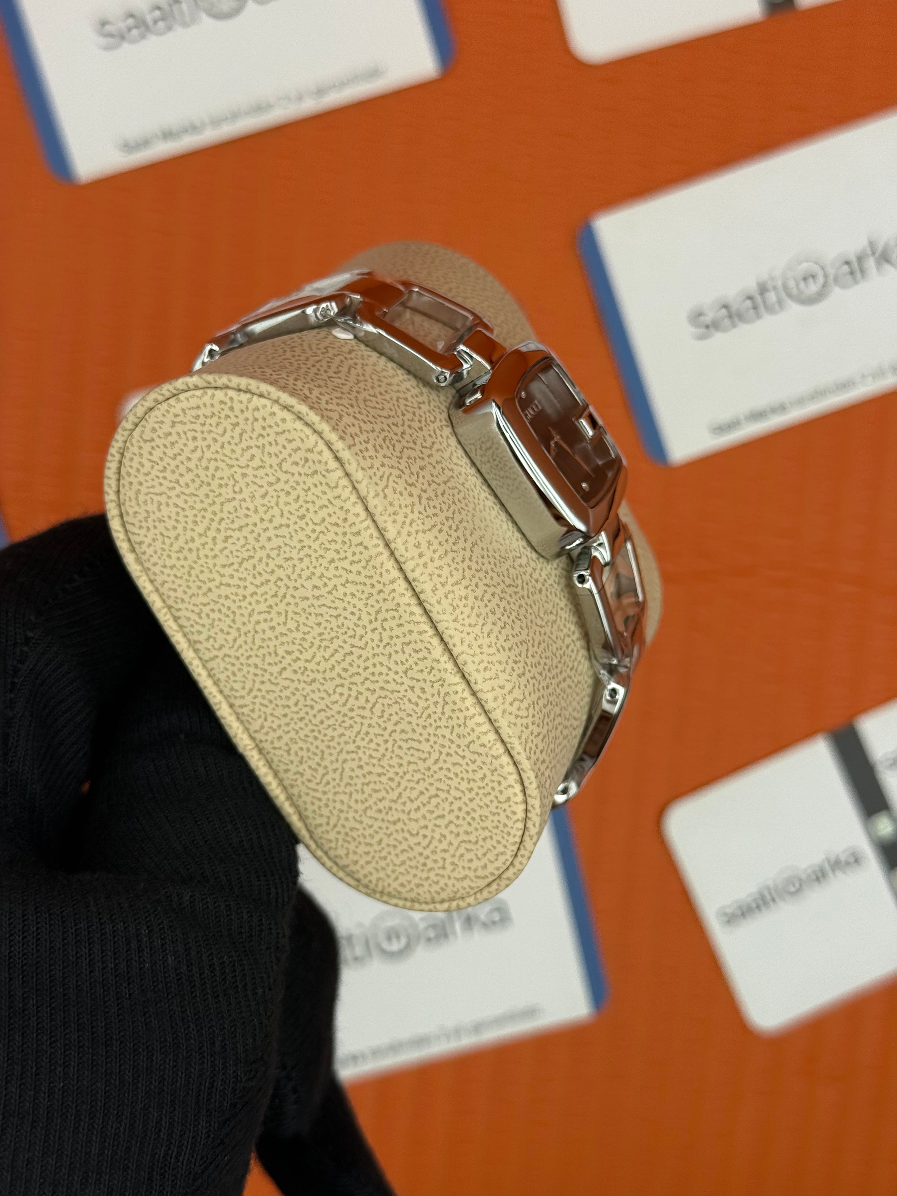 GUCCI YA125509 yeşil kadran silver kasa kordon kadın kol saati