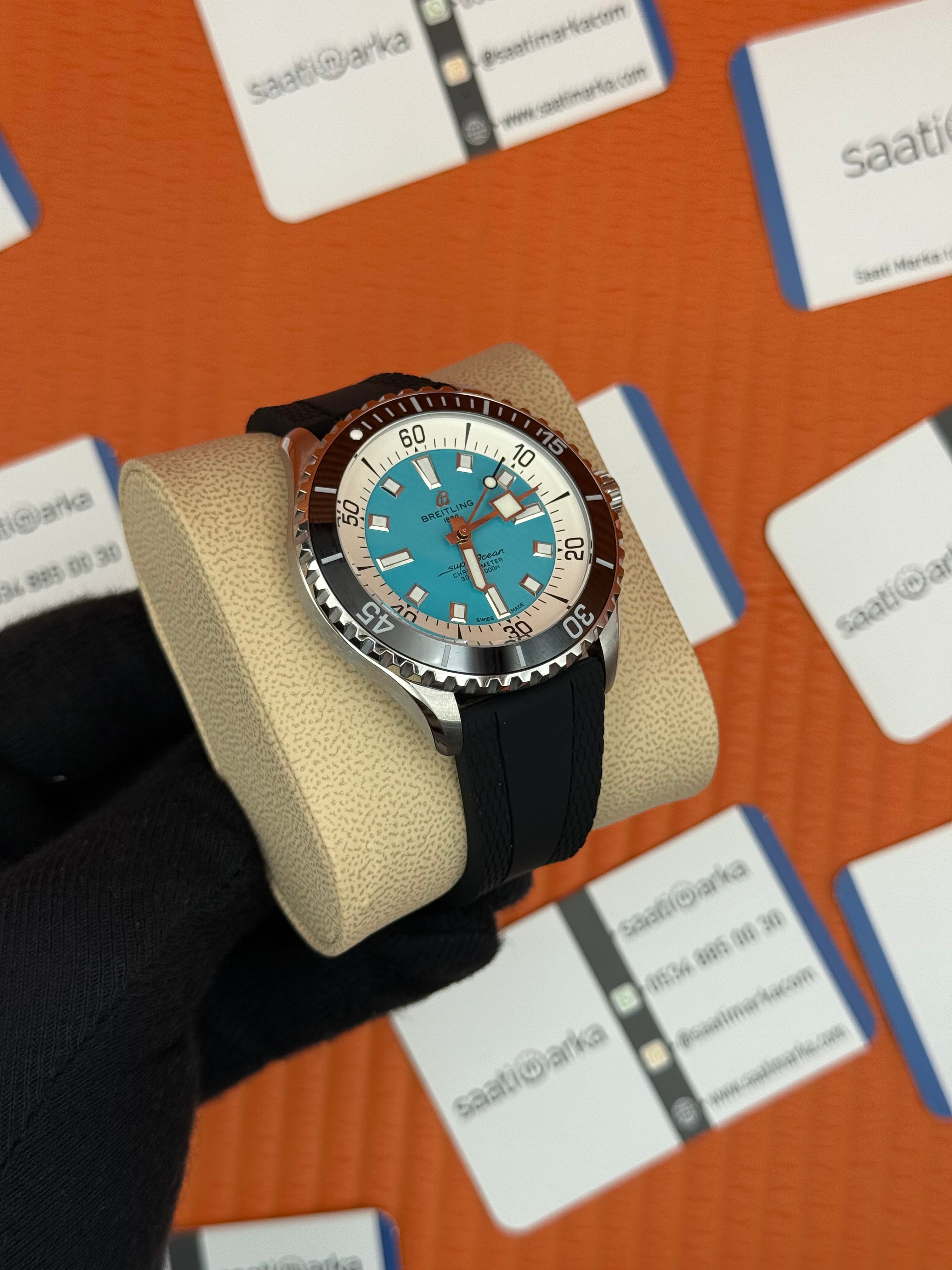 ROLEX Superocean siyah kauçuk kordon mavi kadran