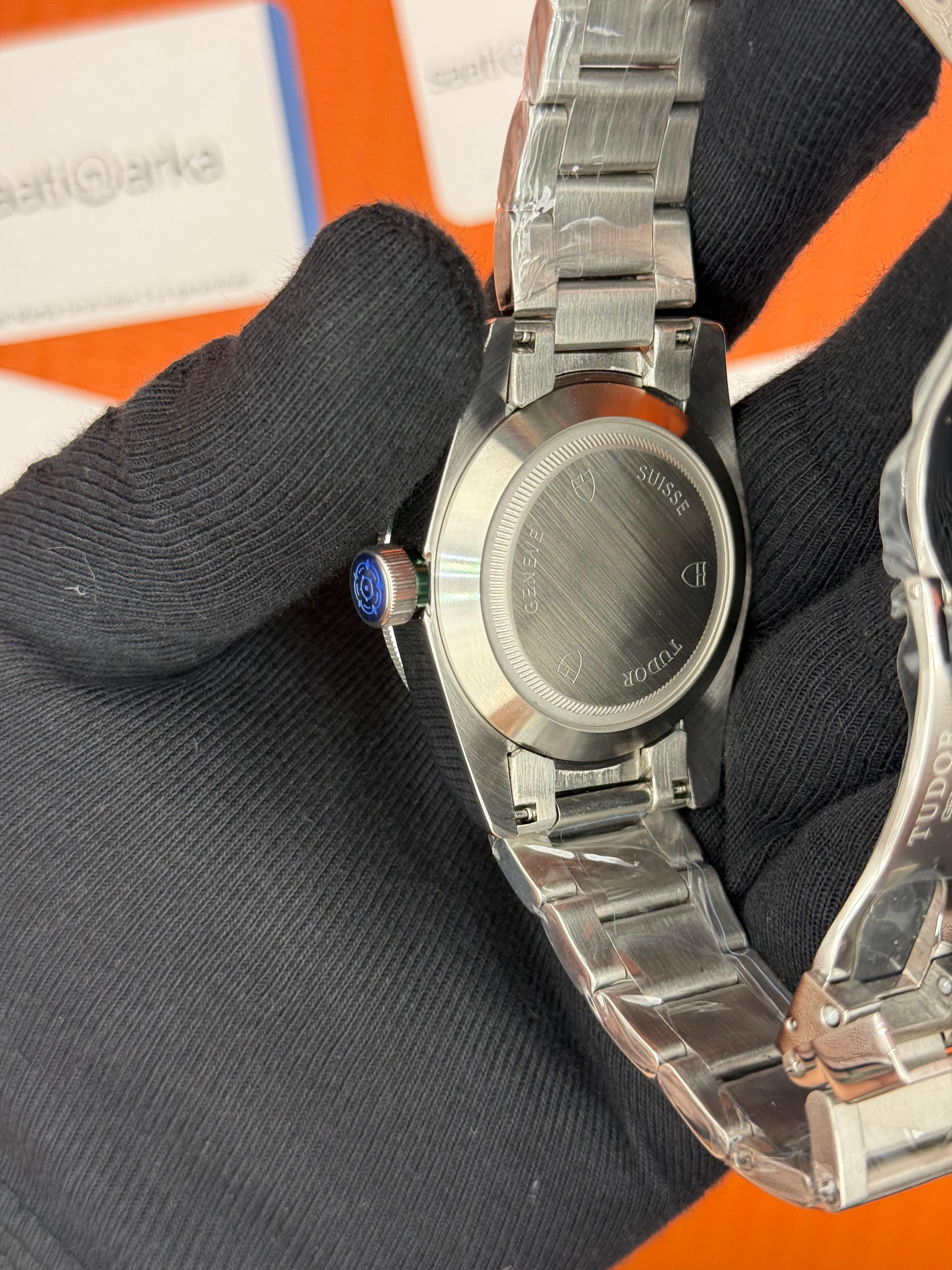 TUDOR black bey siyah kadran yeşil bezel silver kasa kordon 41mm erkek kol saati
