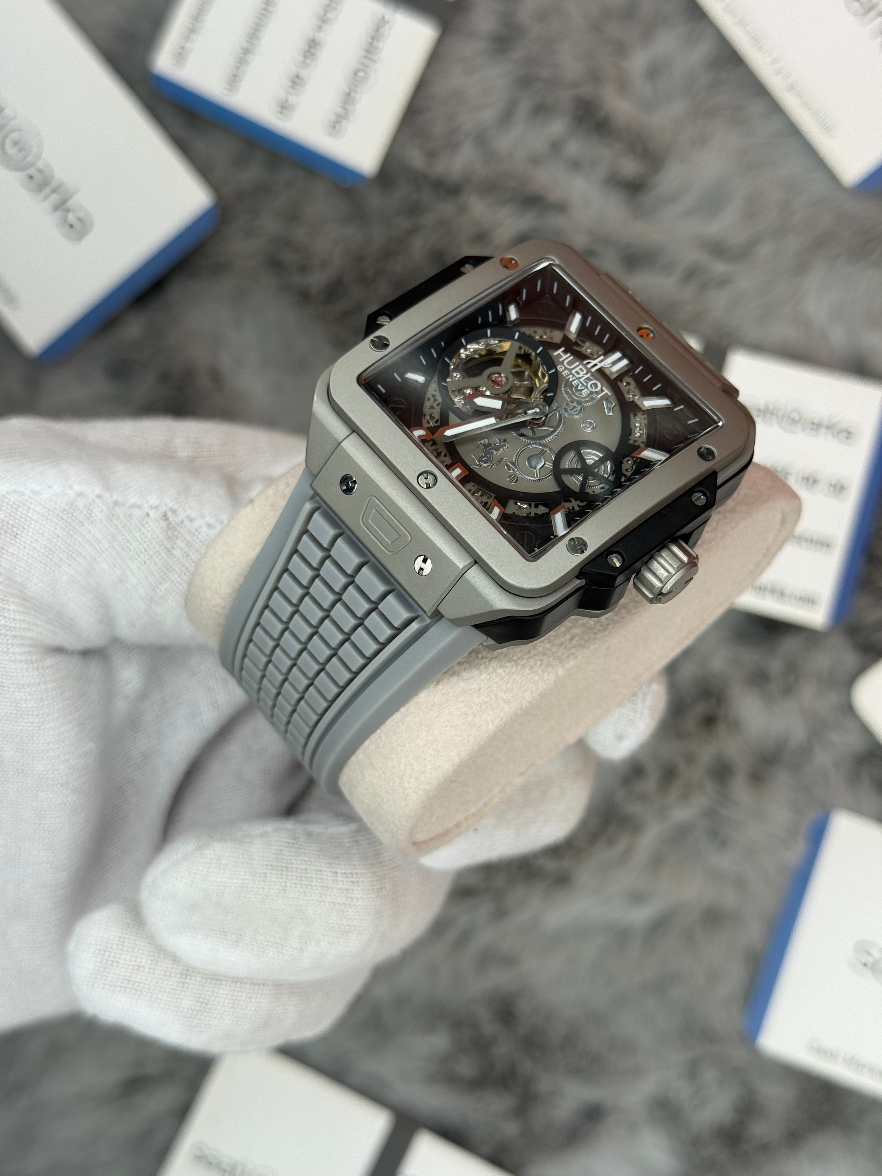 HUBLOT square bang tourbillon 42mm silver kasa gri kauçuk kordon erkek kol saati
