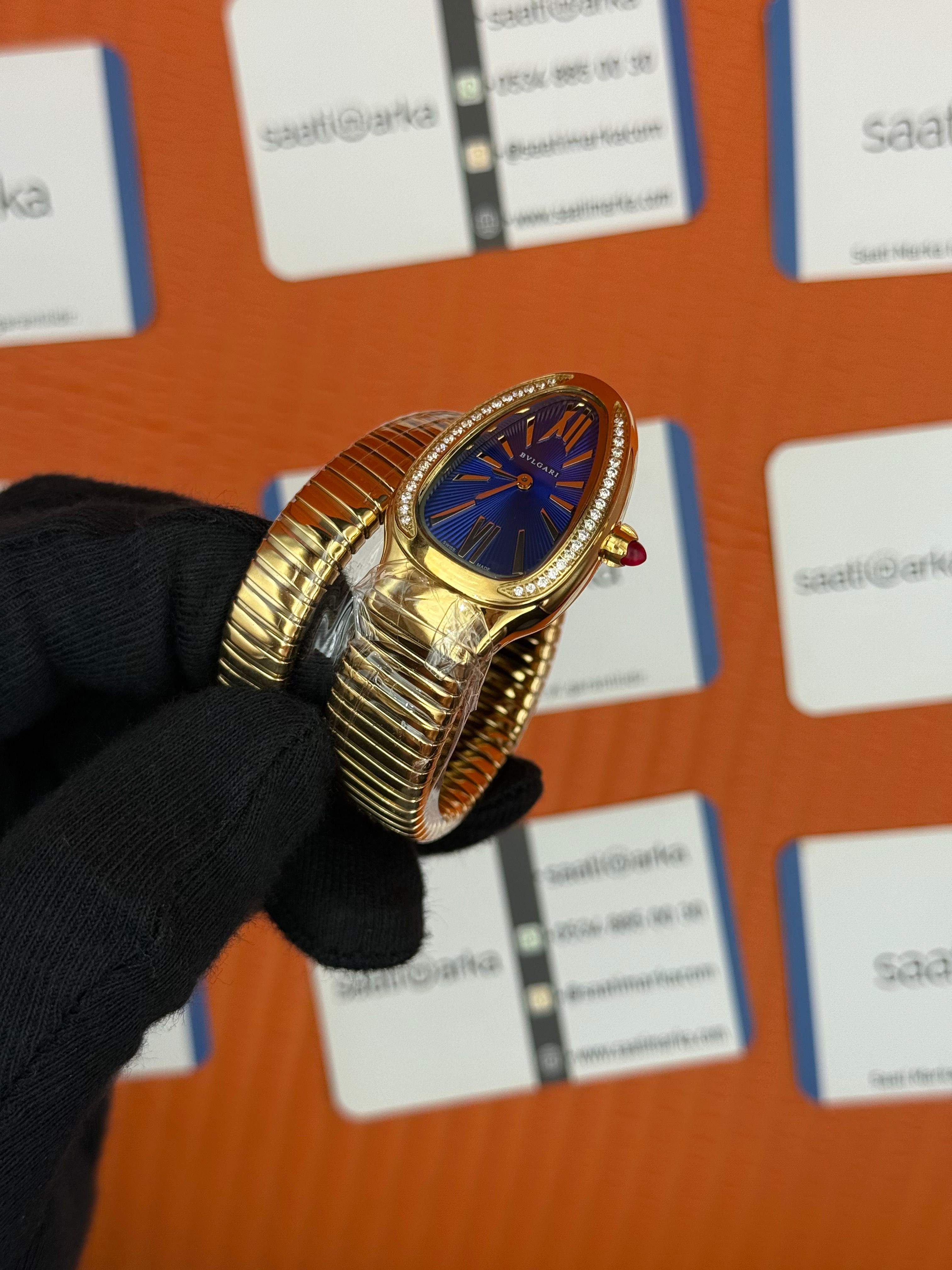 BVLGARİ serpenti tek sarma gold kordon taşlı bezel mavi kadran kadın kol saati