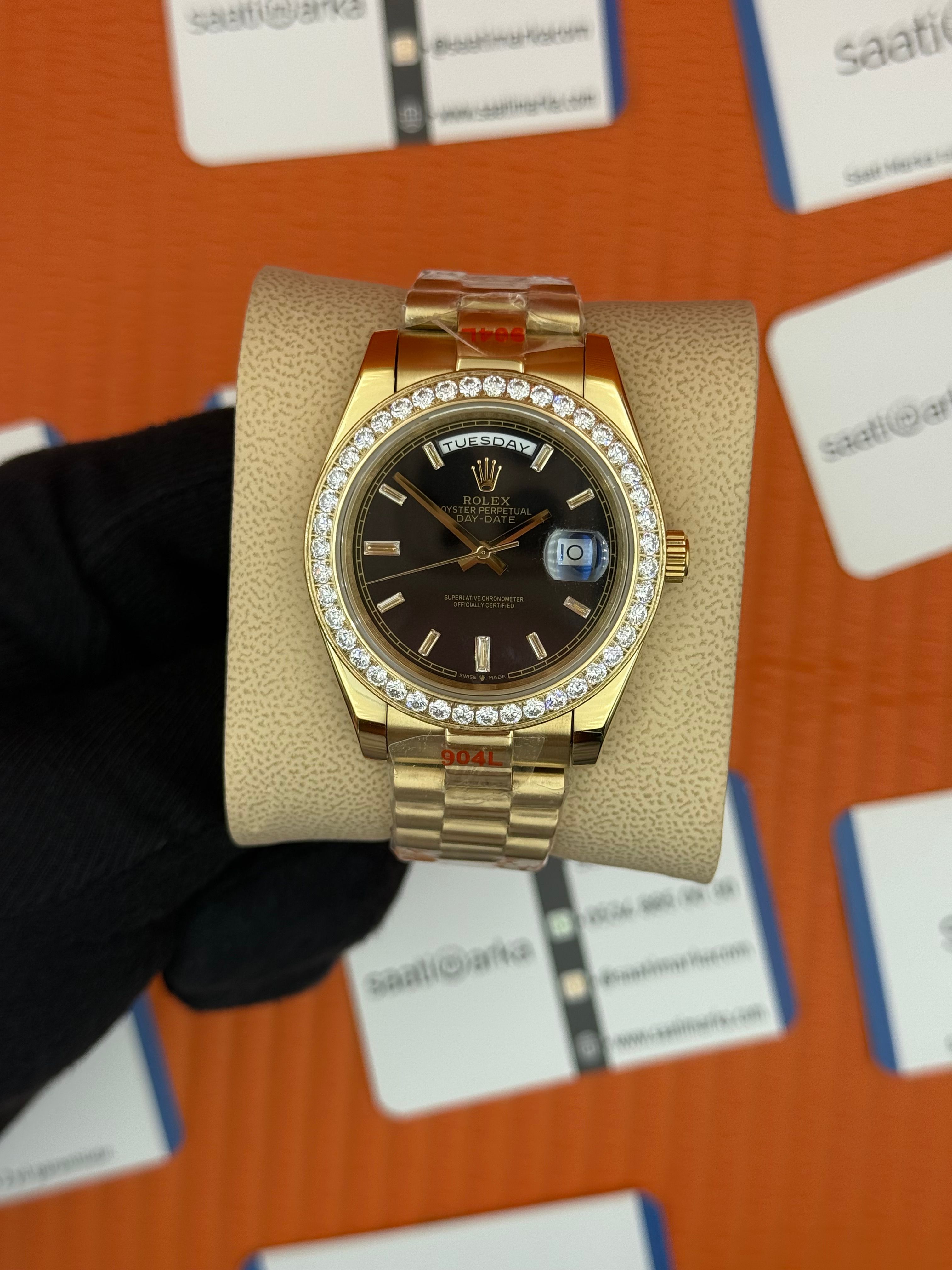 ROLEX Day Date taşlı bezel black dial gold president kordon