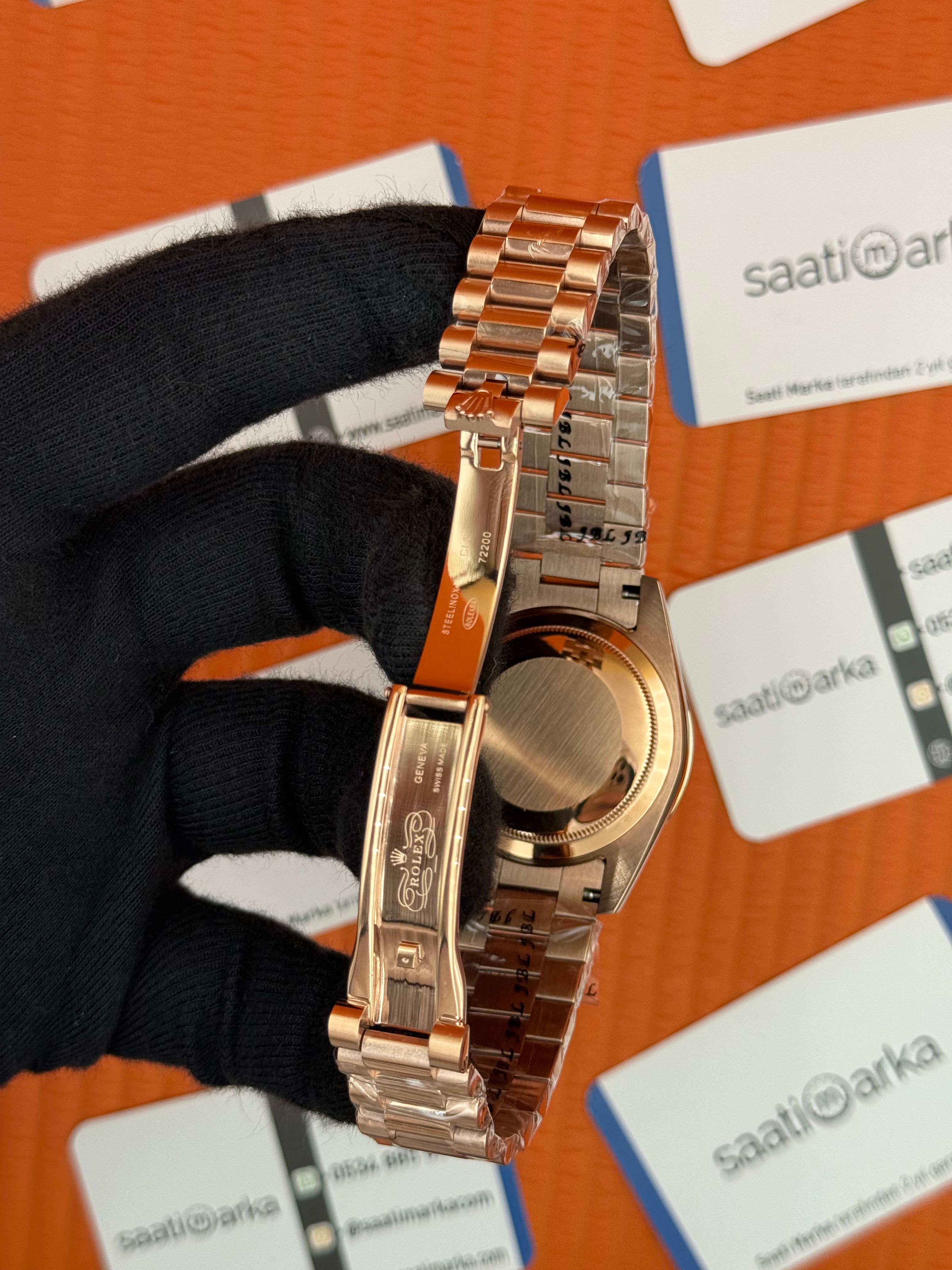 ROLEX Day Date baget taşlı beyaz kadran rose kasa-kordon oyster