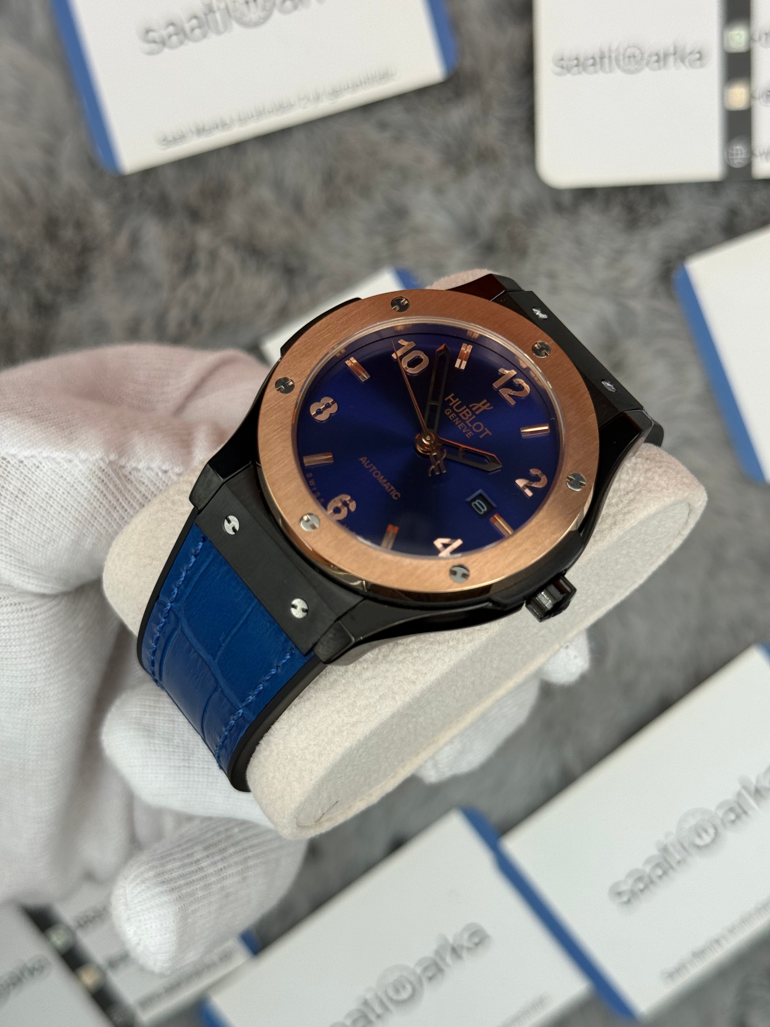 HUBLOT vendome 41mm siyah kasa lacivert kadran lacivert deri kordon erkek kol saati