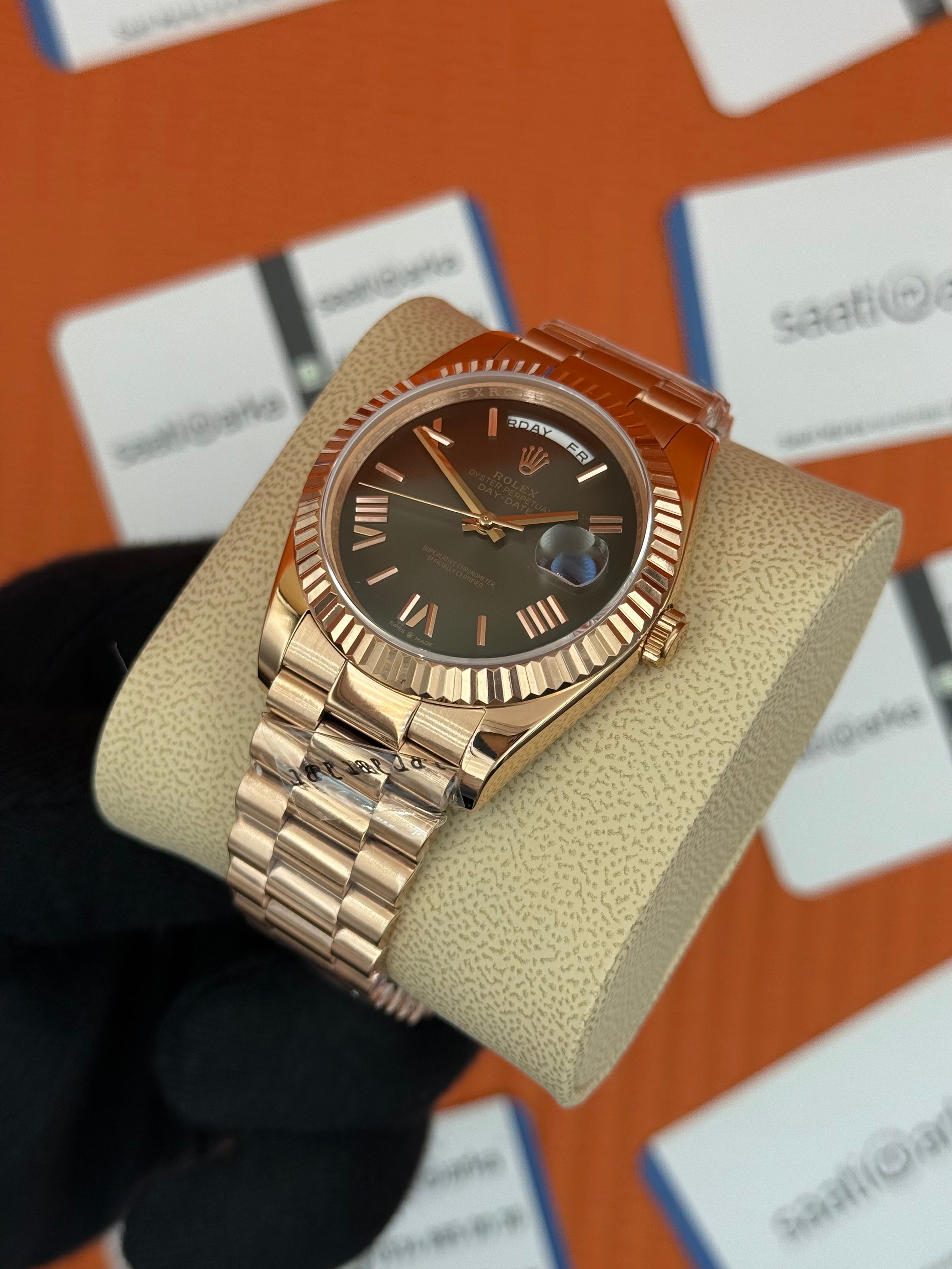 ROLEX Day Date roma rakamlı deep grey dial rose kasa-kordon oyster