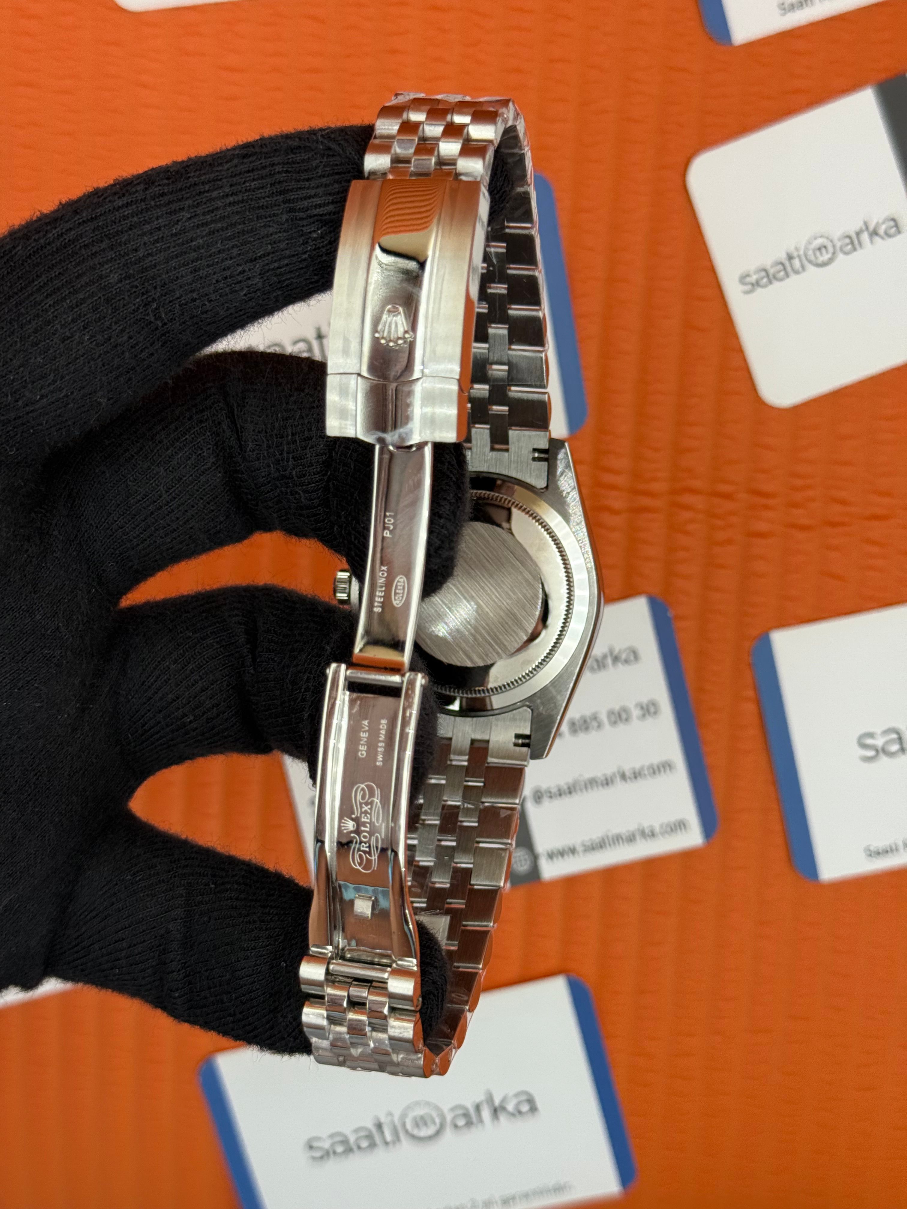 ROLEX Datejust  roma rakamlı black dial silver jubilee kordon