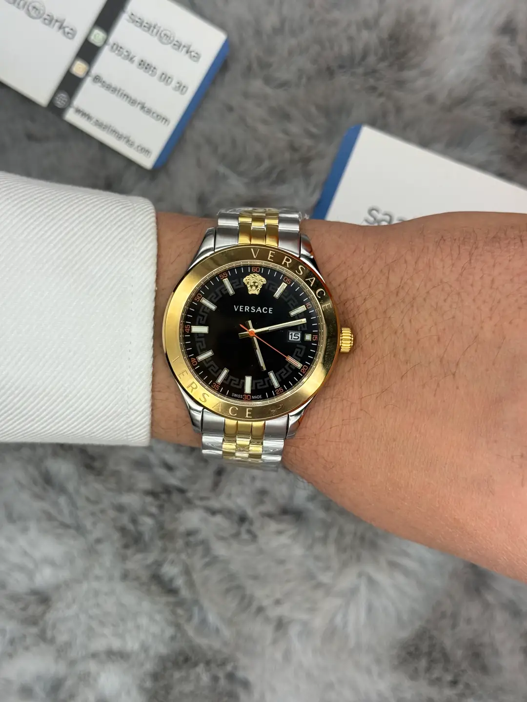 VERSACE 42MM SİYAH KADRAN GOLD SİLVER KASA KORDON ERKEK KOL SAATİ