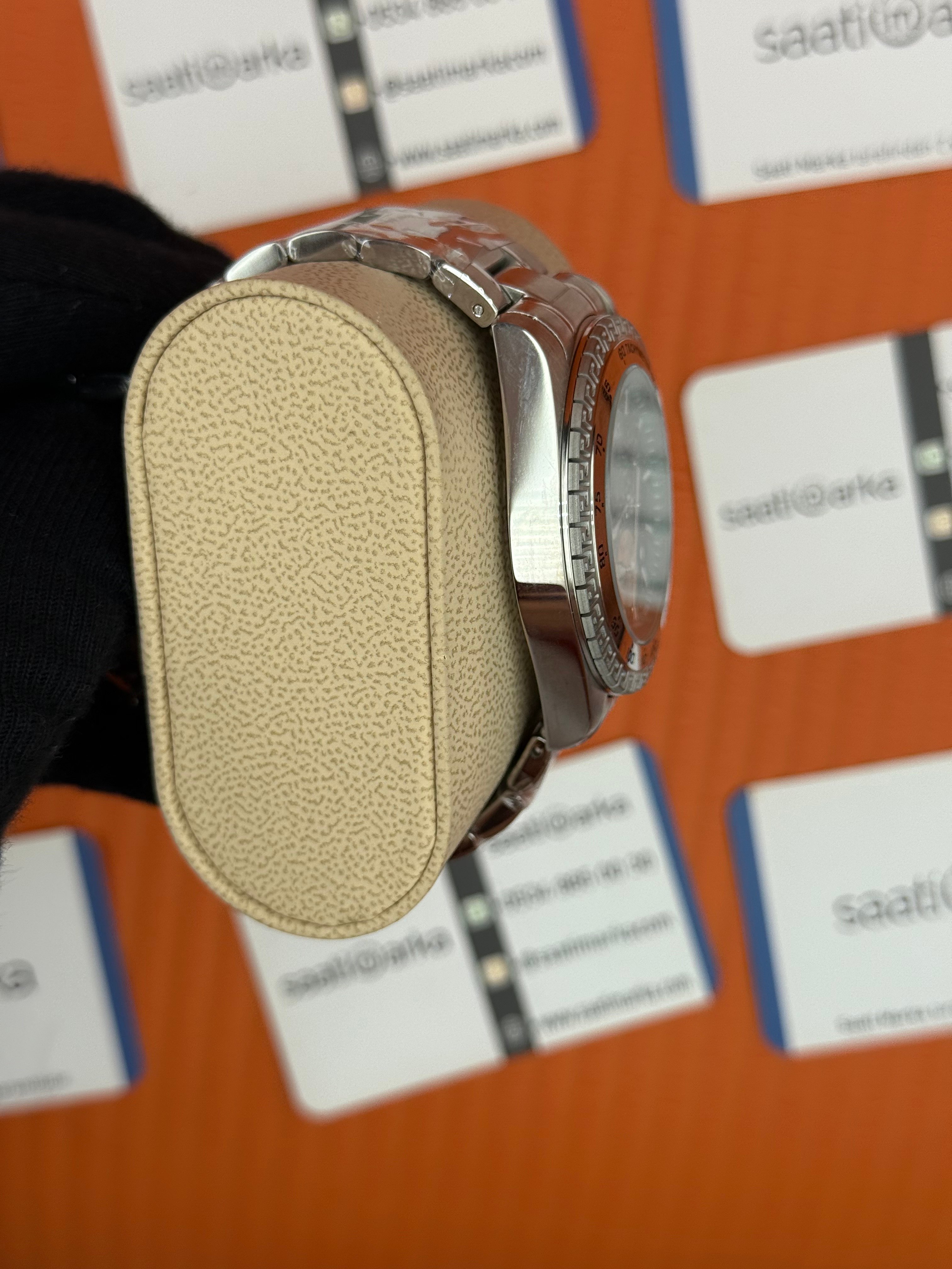 VERSACE yeşil kadran silver kasa kordon erkek kol saati