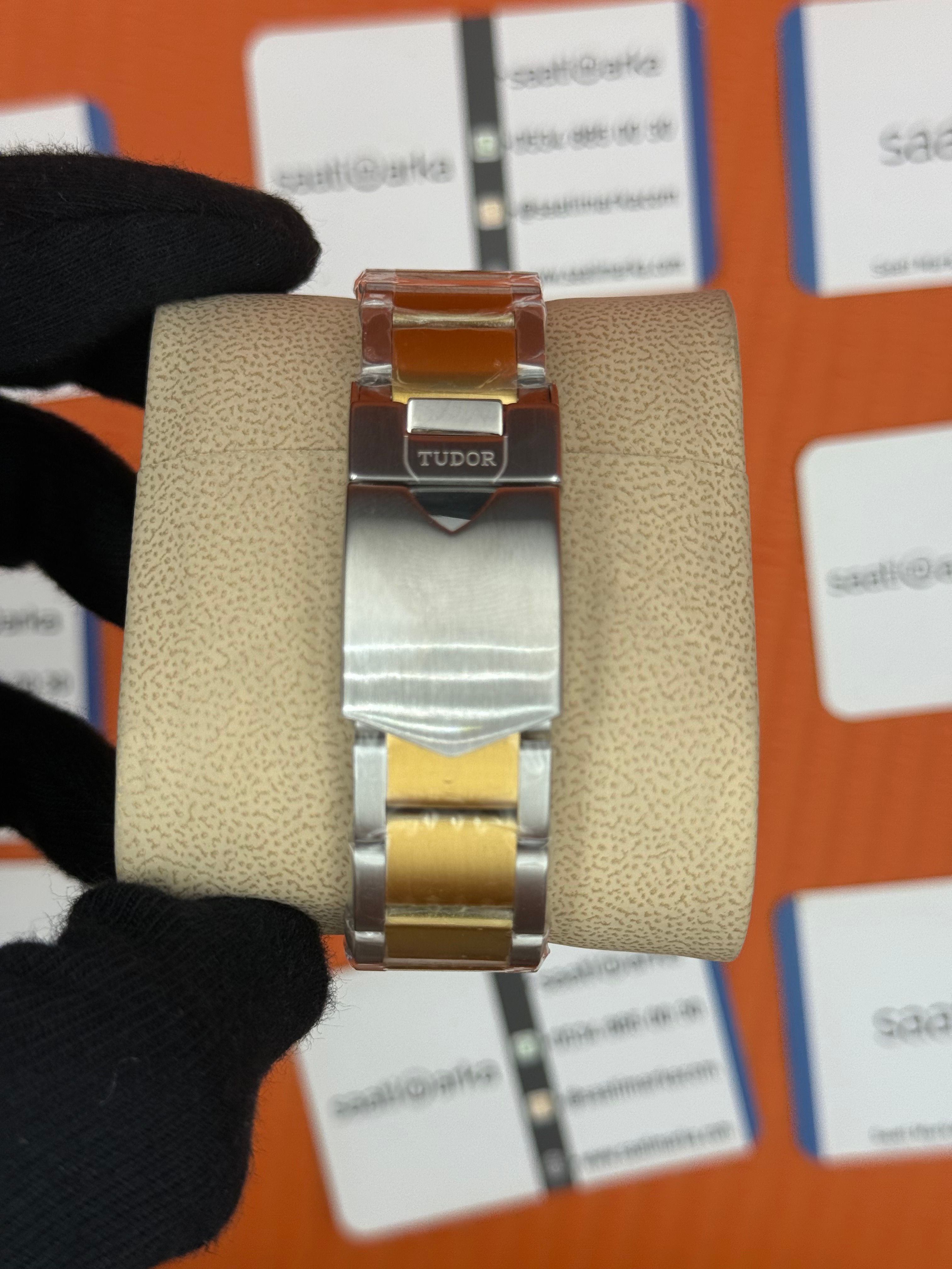 TUDOR black bey siyah kadran gold silver kasa kordon 41mm erkek kol saati