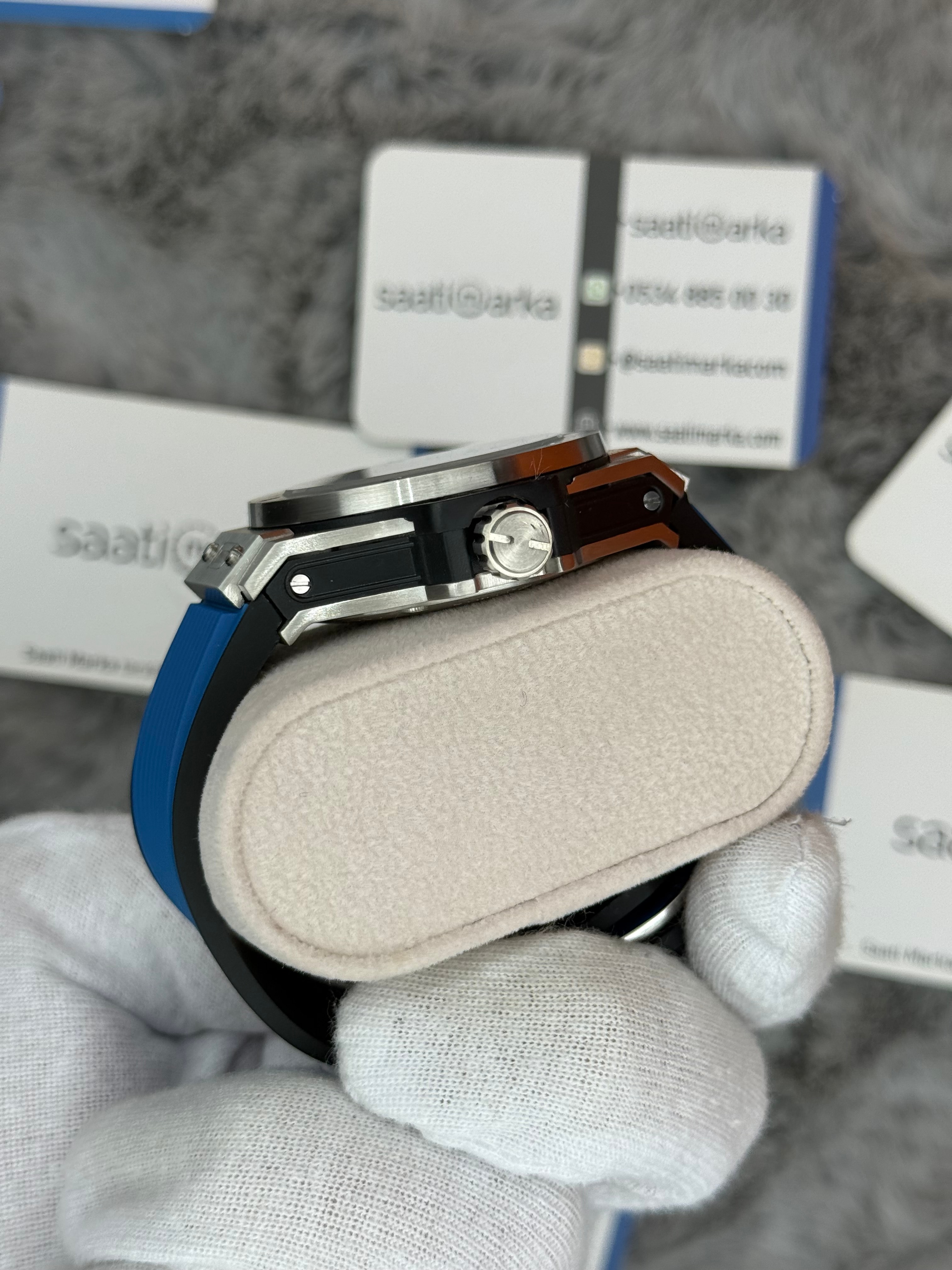 HUBLOT big bang tourbillon 42mm silver kasa mavi kauçuk kordon erkek kol saati