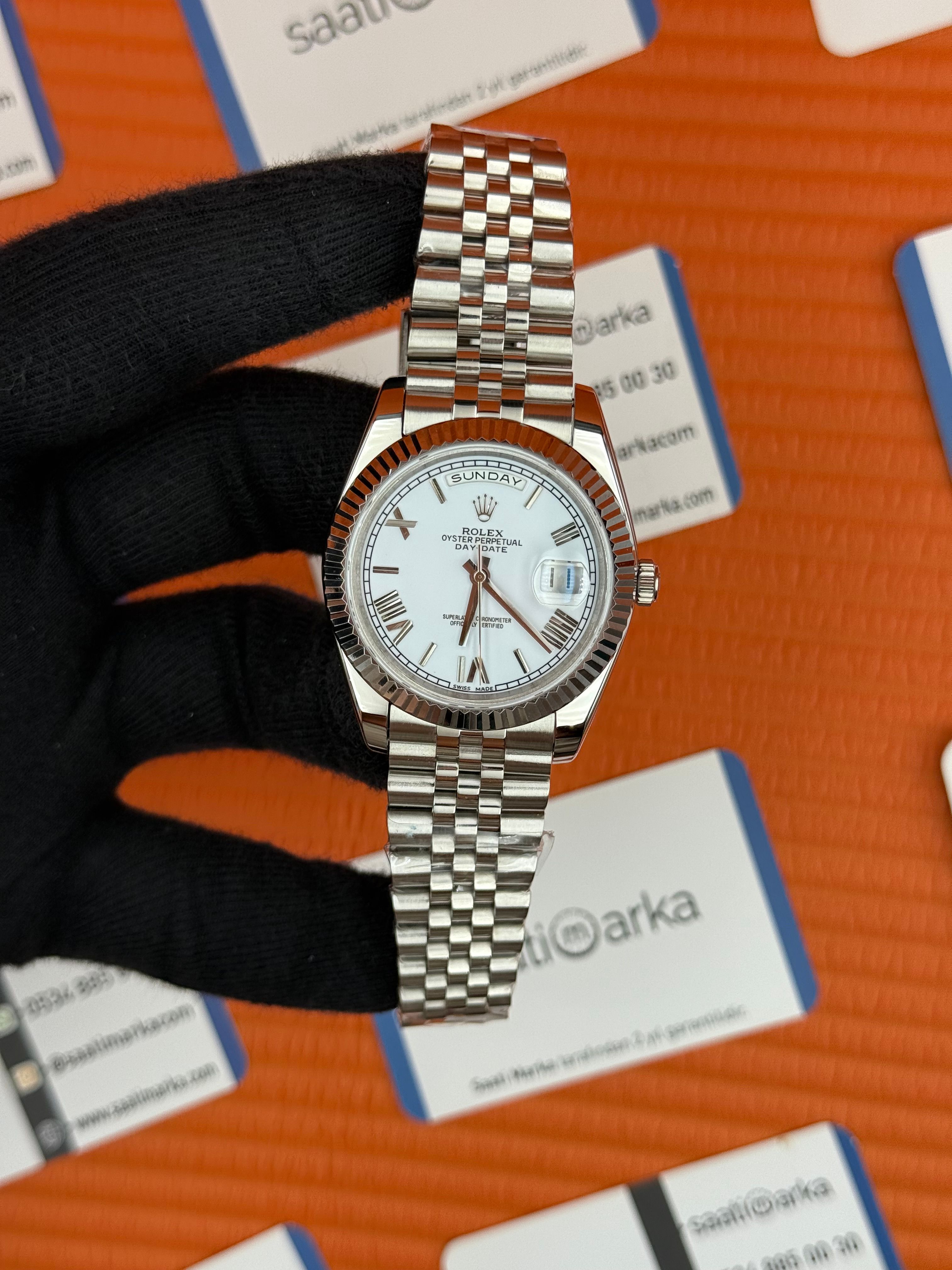 ROLEX Day Date roma rakamlı beyaz kadran silver jubilee kordon