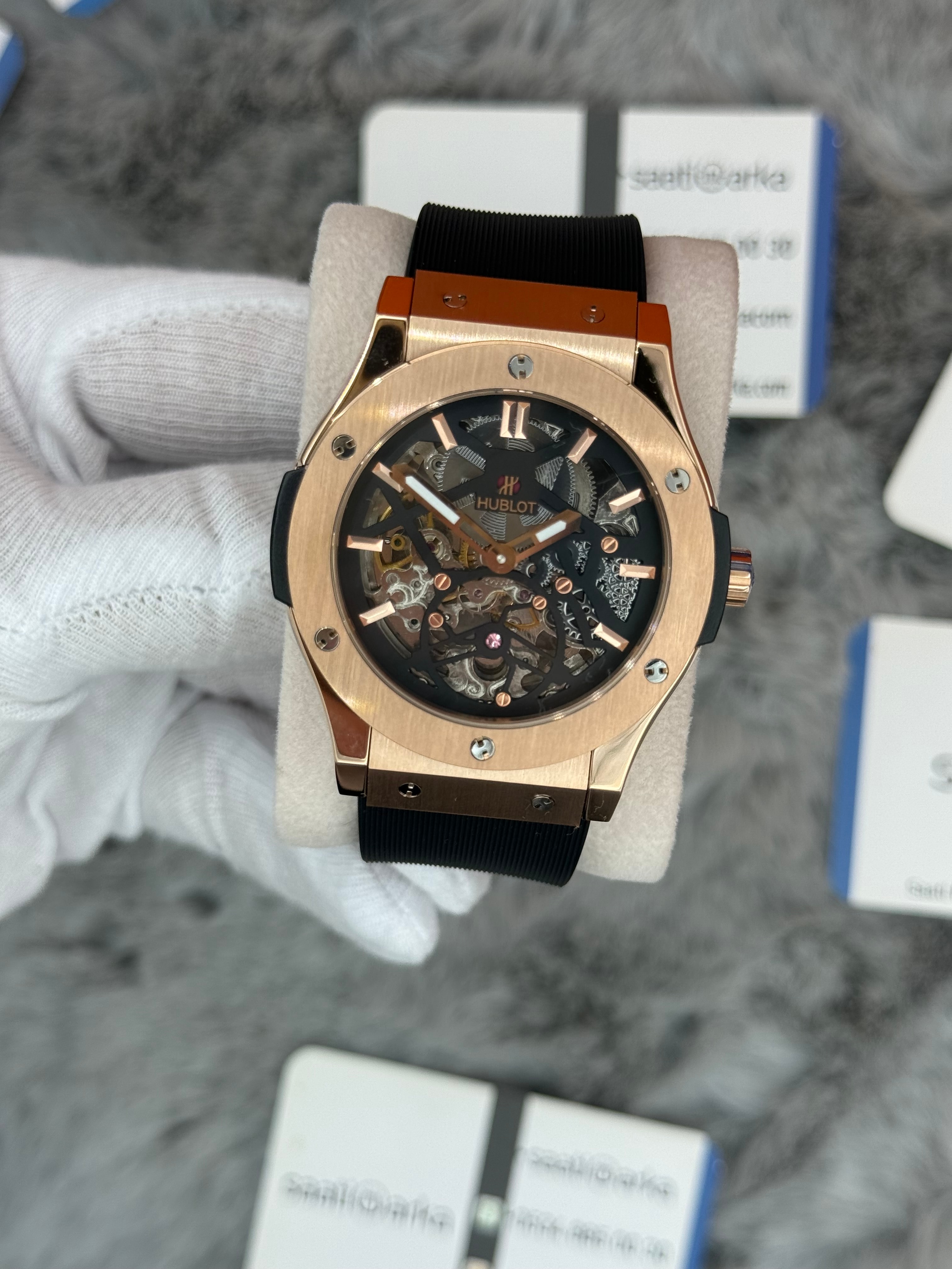 HUBLOT big bang tourbillon 41mm rose kasa siyah kauçuk kordon erkek kol saati