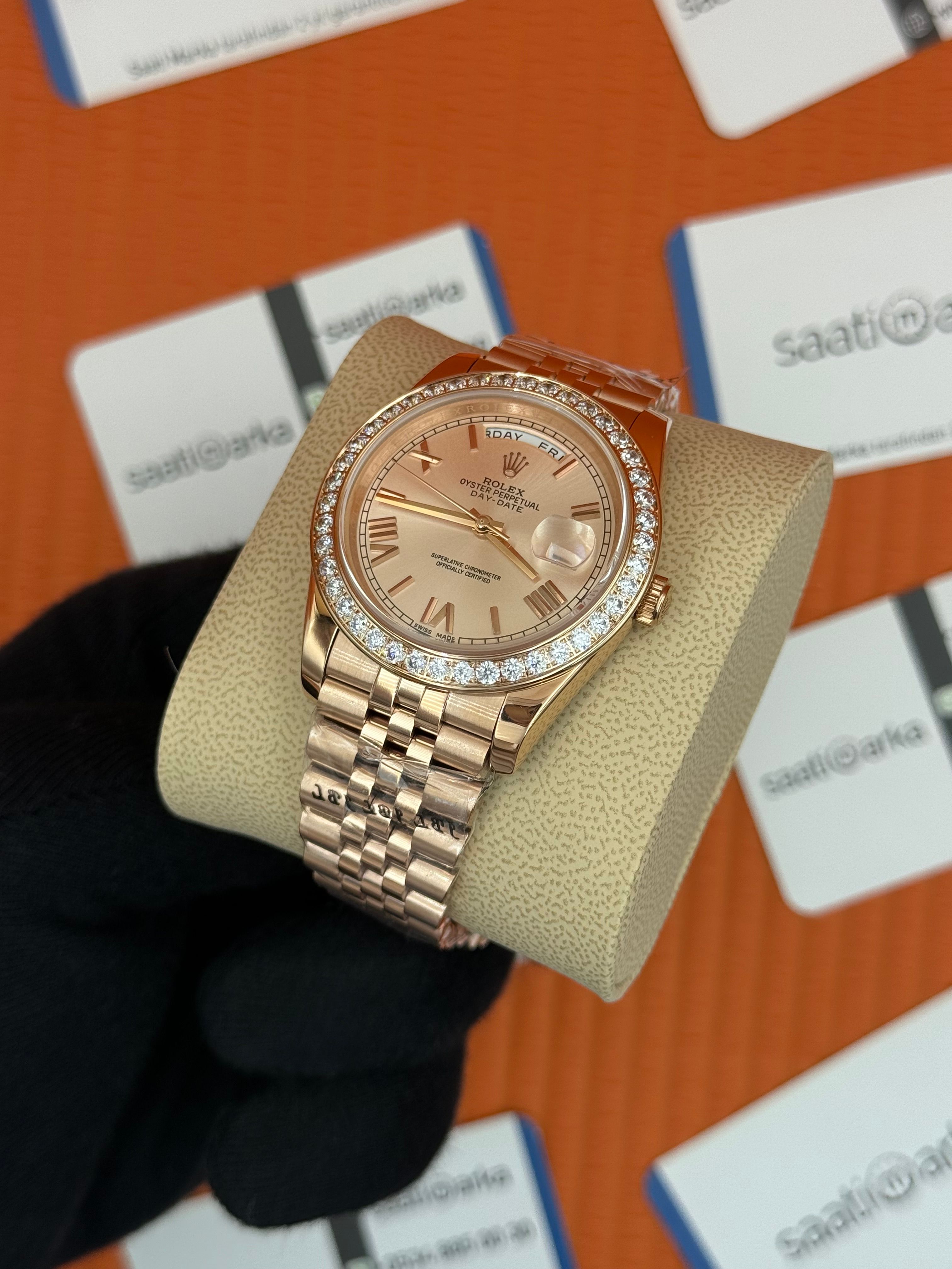 ROLEX Day Date taşlı bezel roma rakamlı rose kadran rose kasa-kordon jubilee