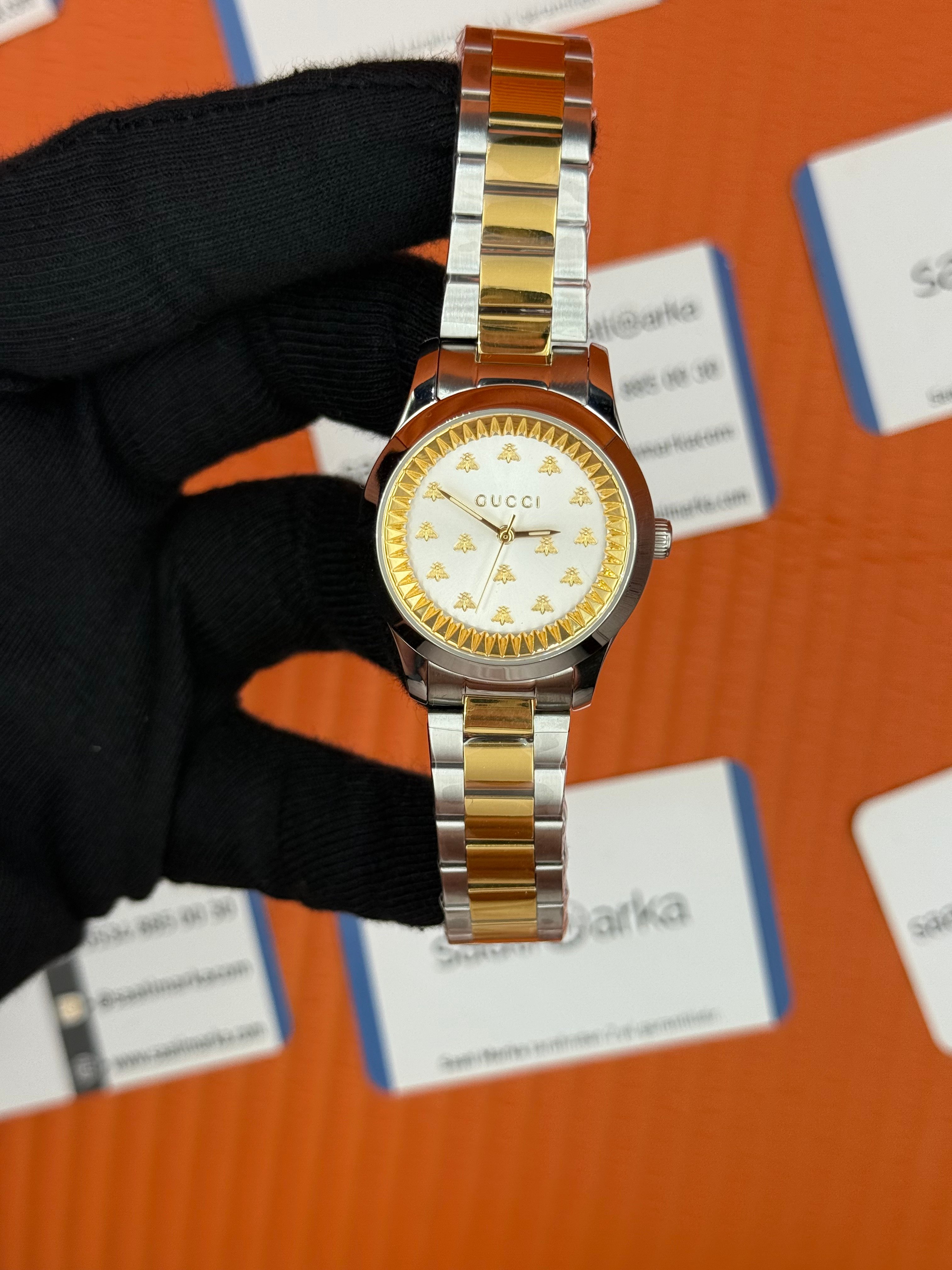 GUCCI beyaz kadran gold silver kasa-kordon kadın kol saati