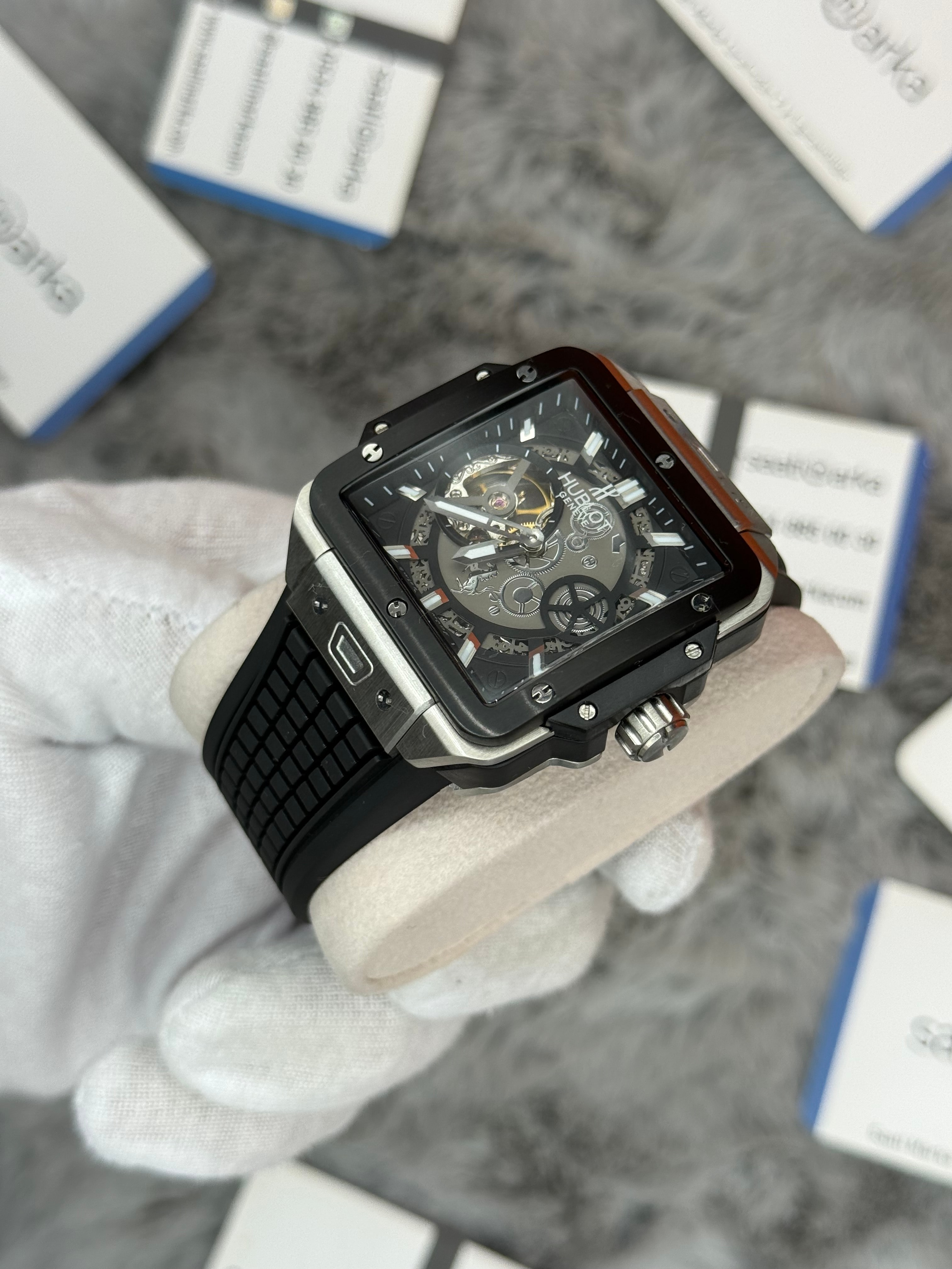 HUBLOT square bang tourbillon 42mm silver kasa siyah kauçuk kordon erkek kol saati
